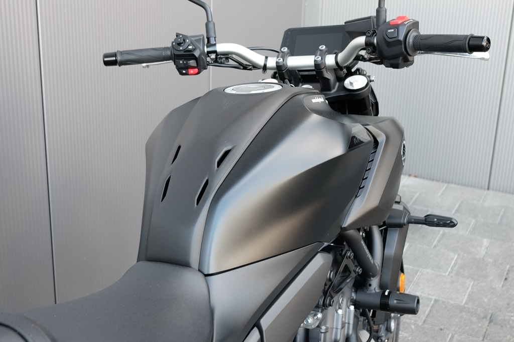 YAMAHA MT-07 ABS-showroom-element-2
