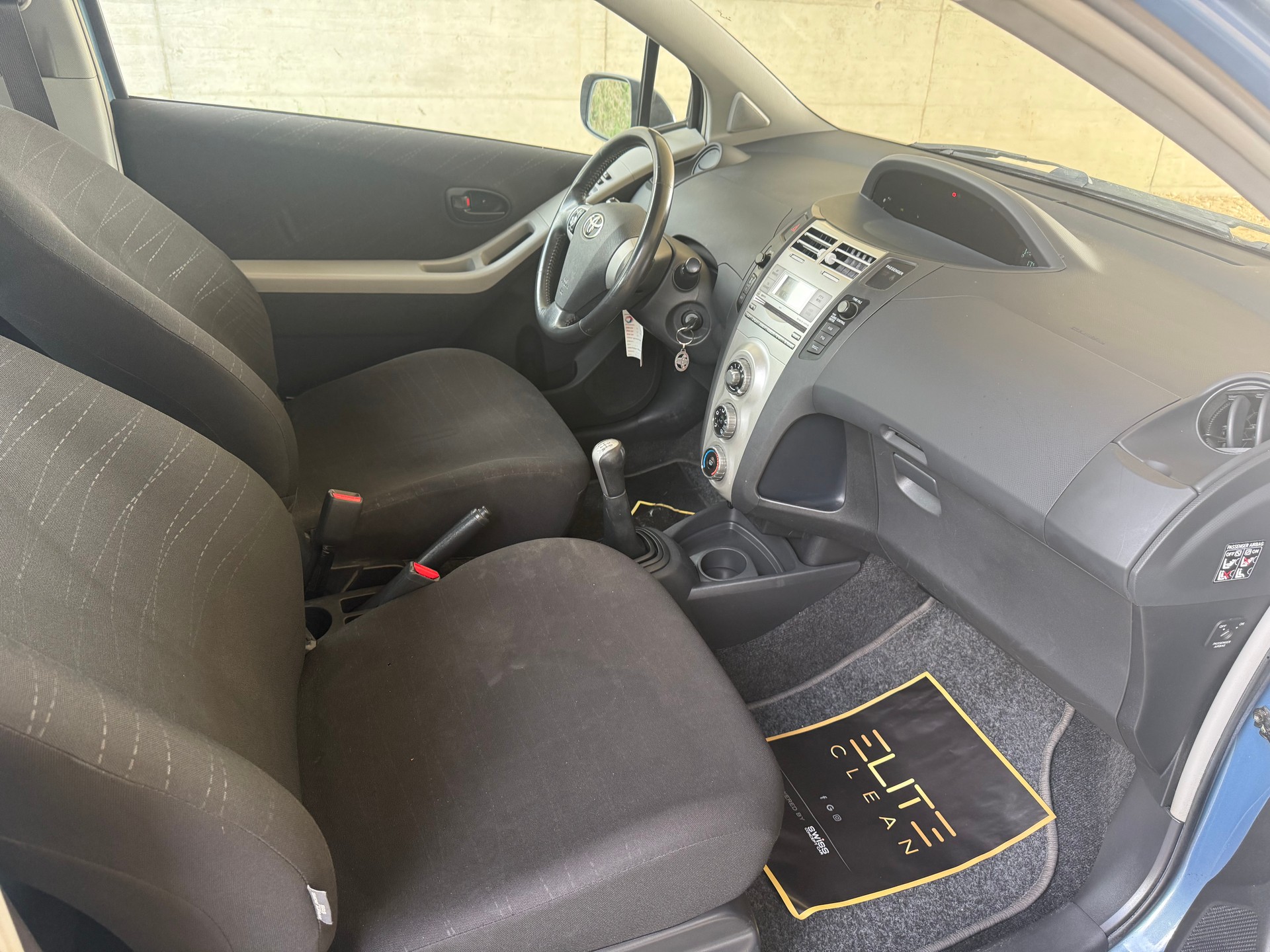TOYOTA Yaris 1.0 Linea Luna-image-6