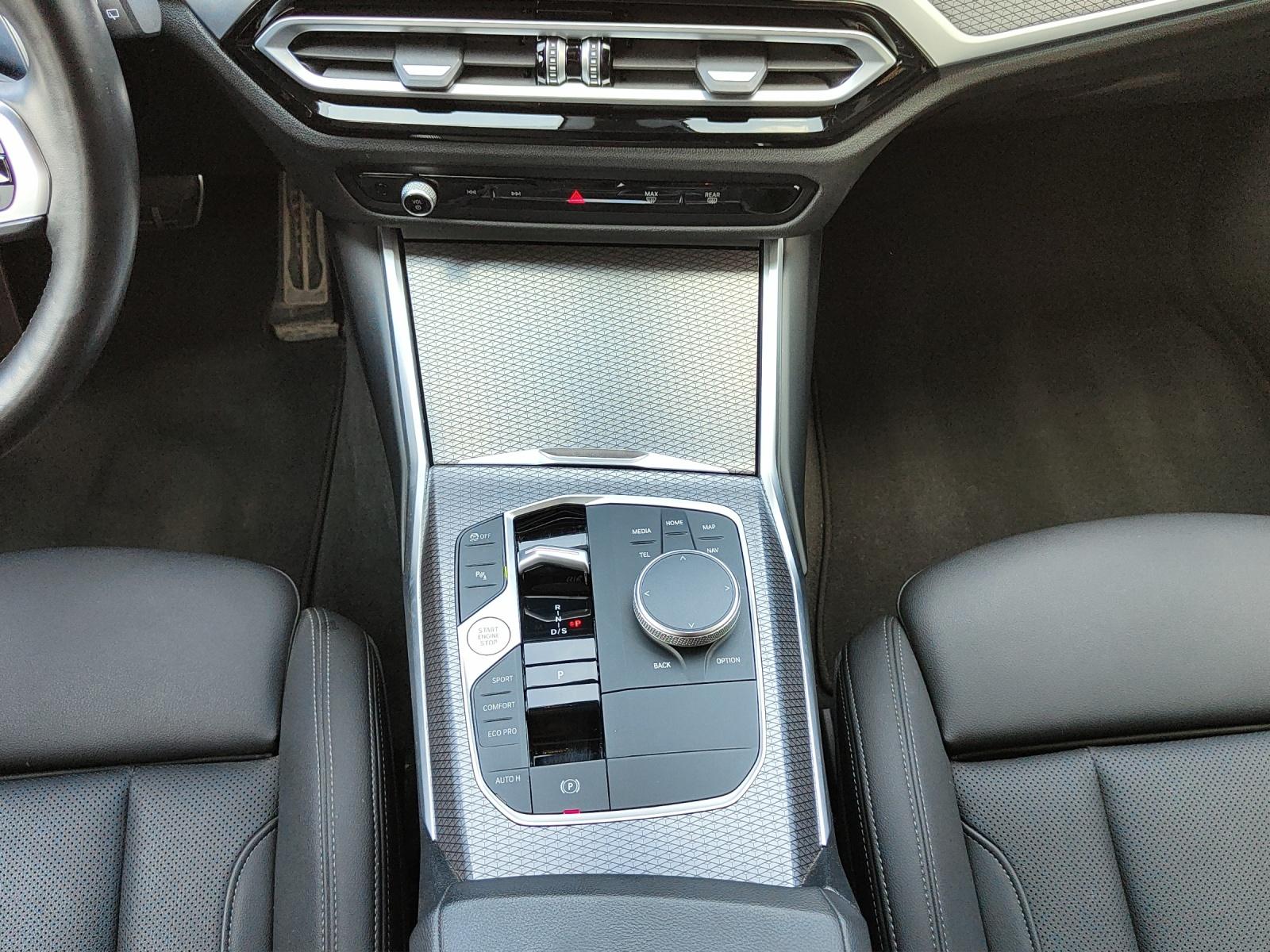 BMW 330d xDrive SAG Touring-image-12
