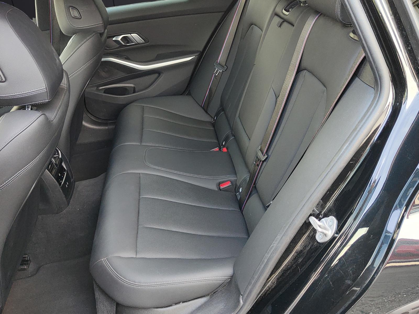 BMW 330d xDrive SAG Touring-image-17