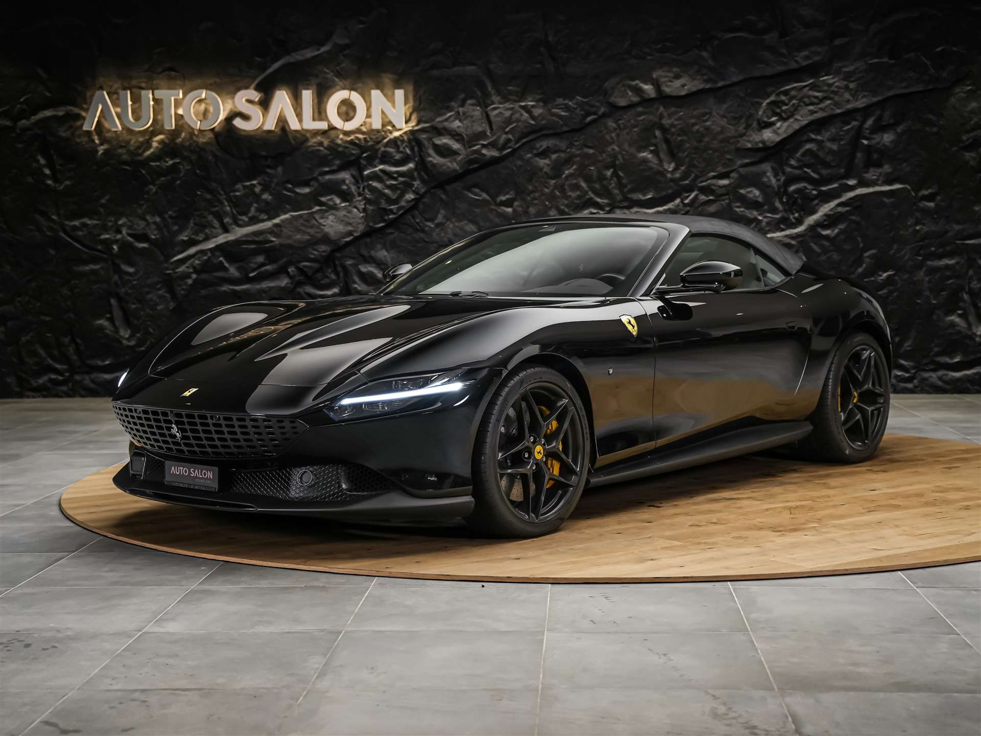 FERRARI Roma Spider 3.9 V8 T *ALL BLACK*Sitzbelüftung*JBL*-showroom-element-1