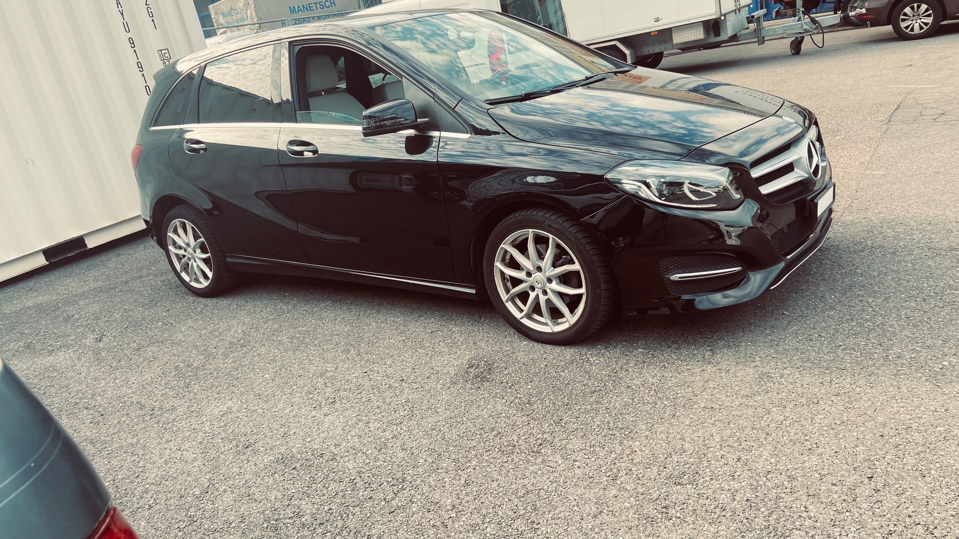 MERCEDES-BENZ B 220 Style 4Matic 7G-DCT-image-2