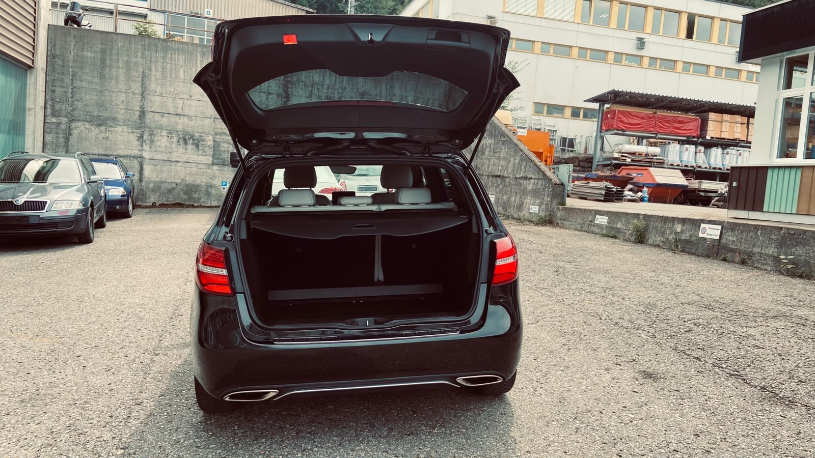 MERCEDES-BENZ B 220 Style 4Matic 7G-DCT-image-6