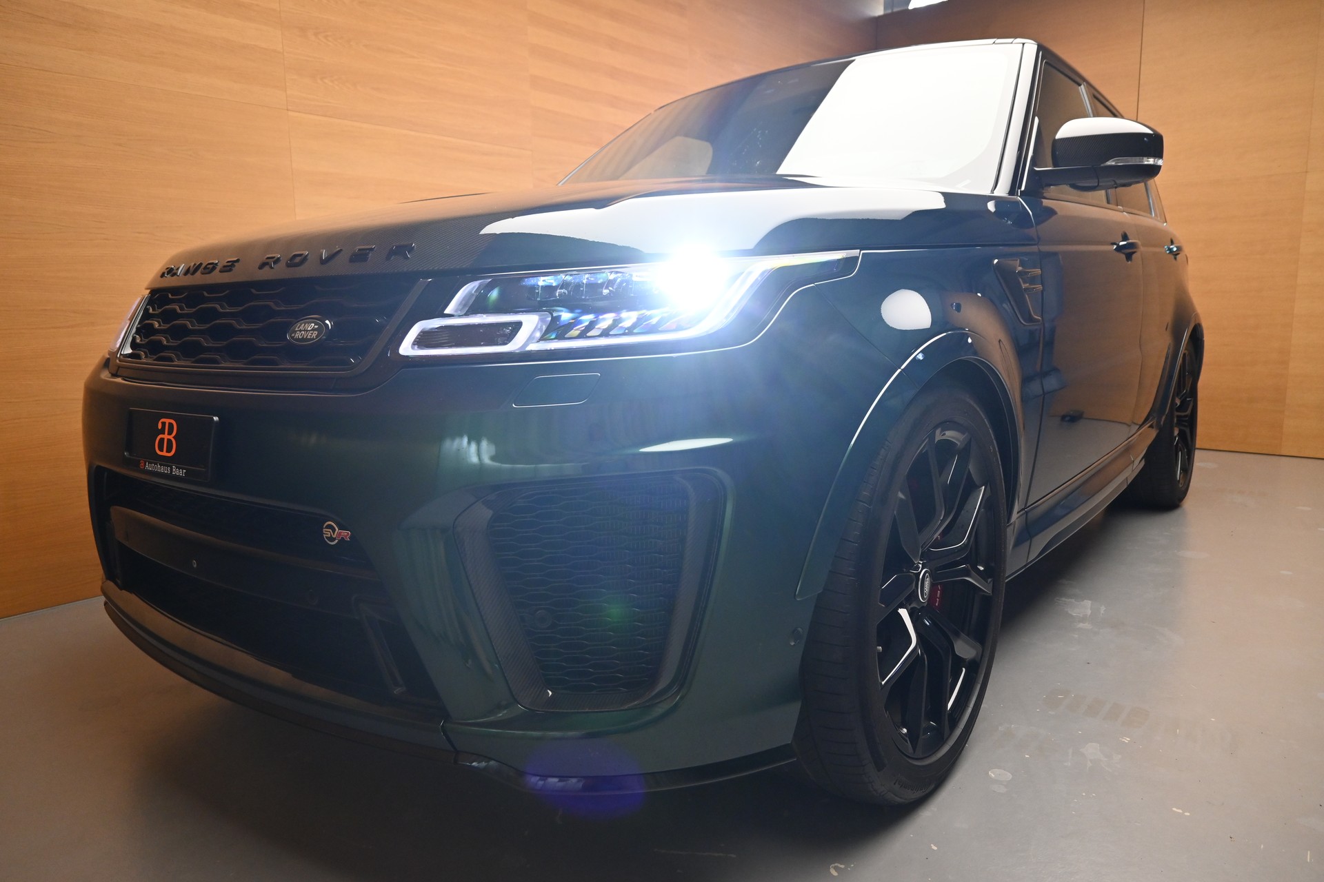 LAND ROVER Range Rover Sport 5.0 V8 SC SVR Carbon-image-2