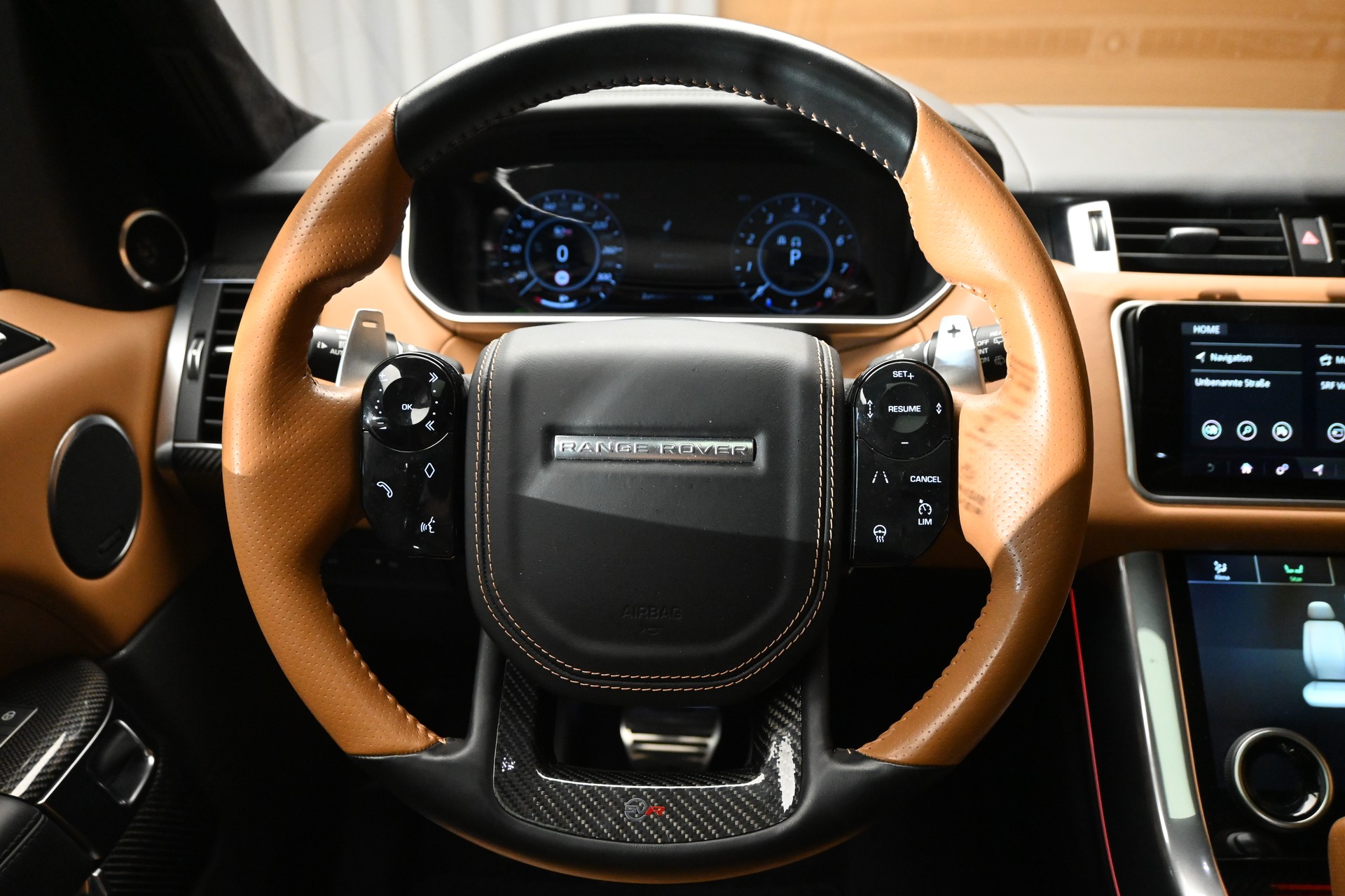 LAND ROVER Range Rover Sport 5.0 V8 SC SVR Carbon-image-9