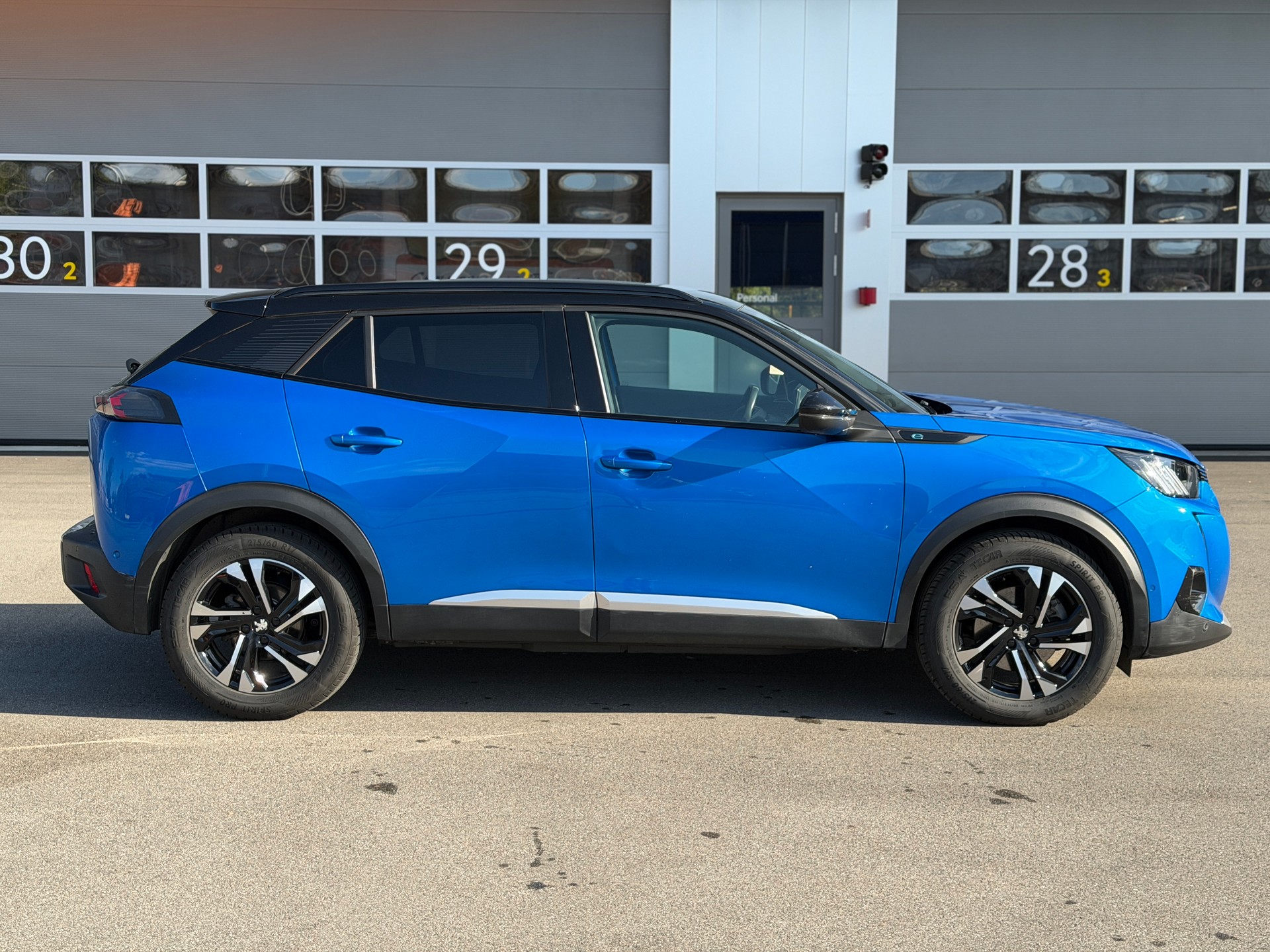 PEUGEOT 2008 e GT Line-image-2
