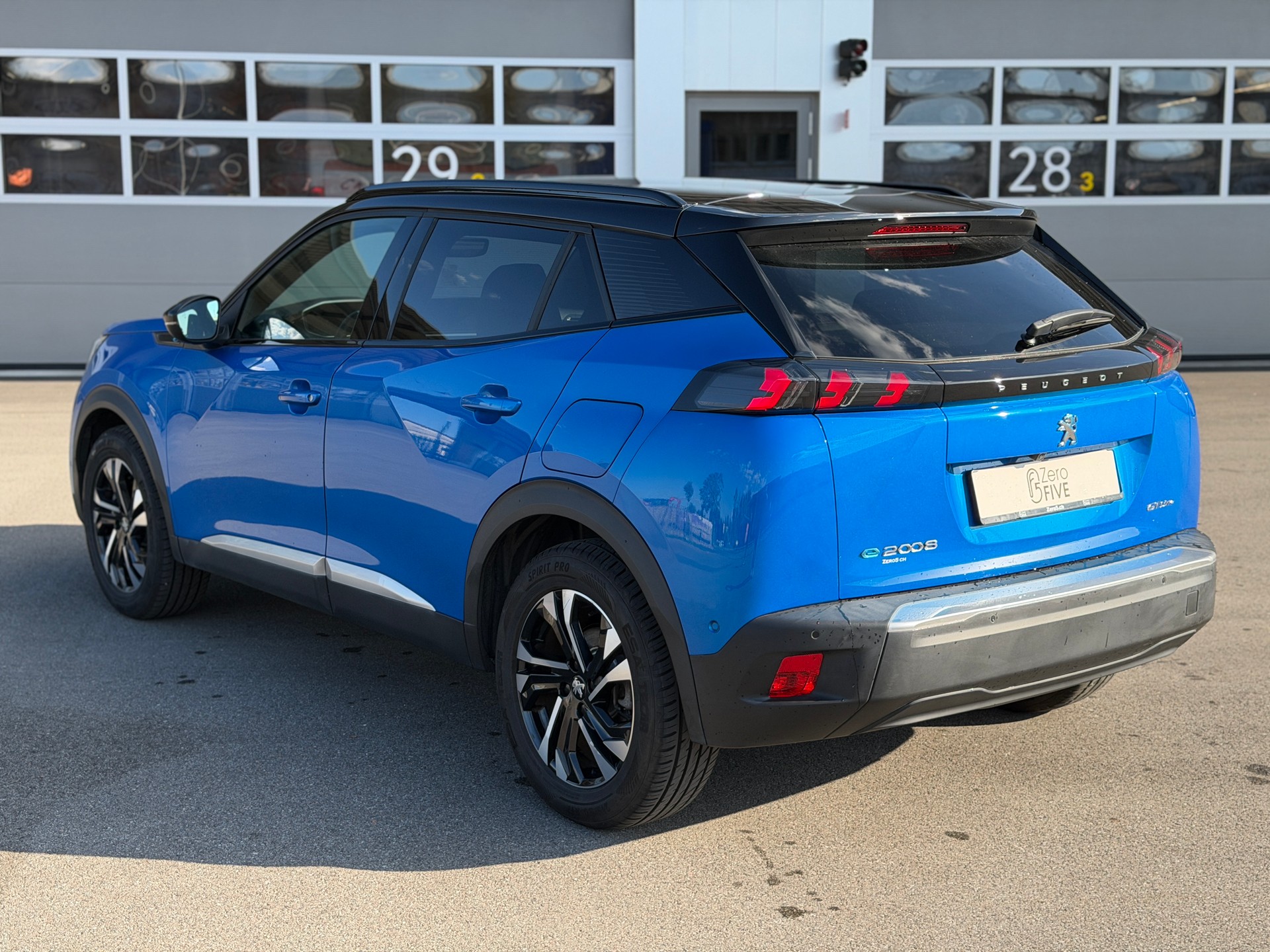 PEUGEOT 2008 e GT Line-image-3
