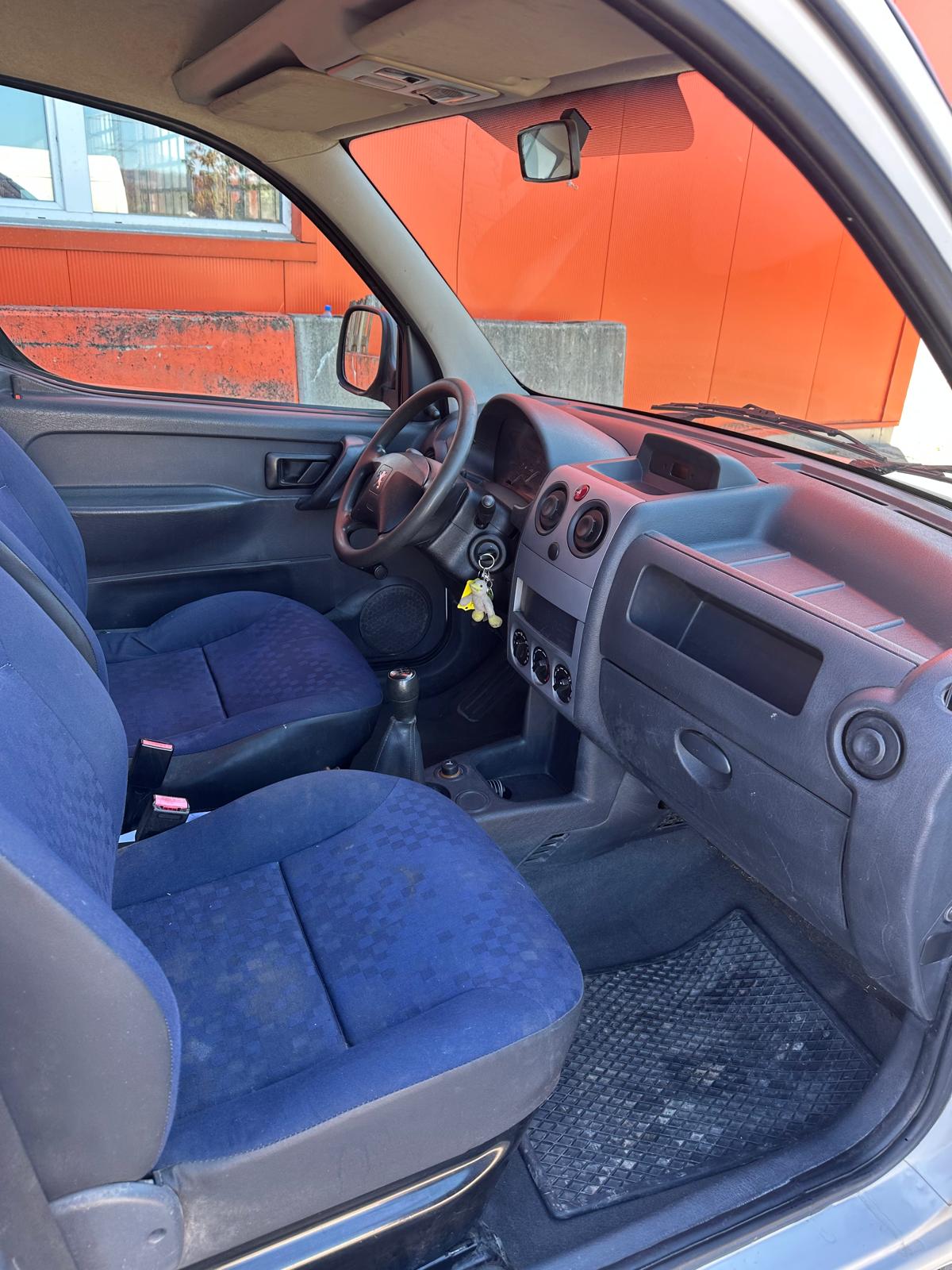 PEUGEOT 1.6 HDI1600-image-8