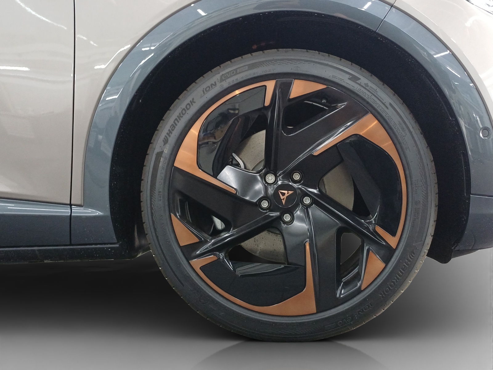CUPRA Tavascan Type 9 77 kWh Adrenaline-image-14