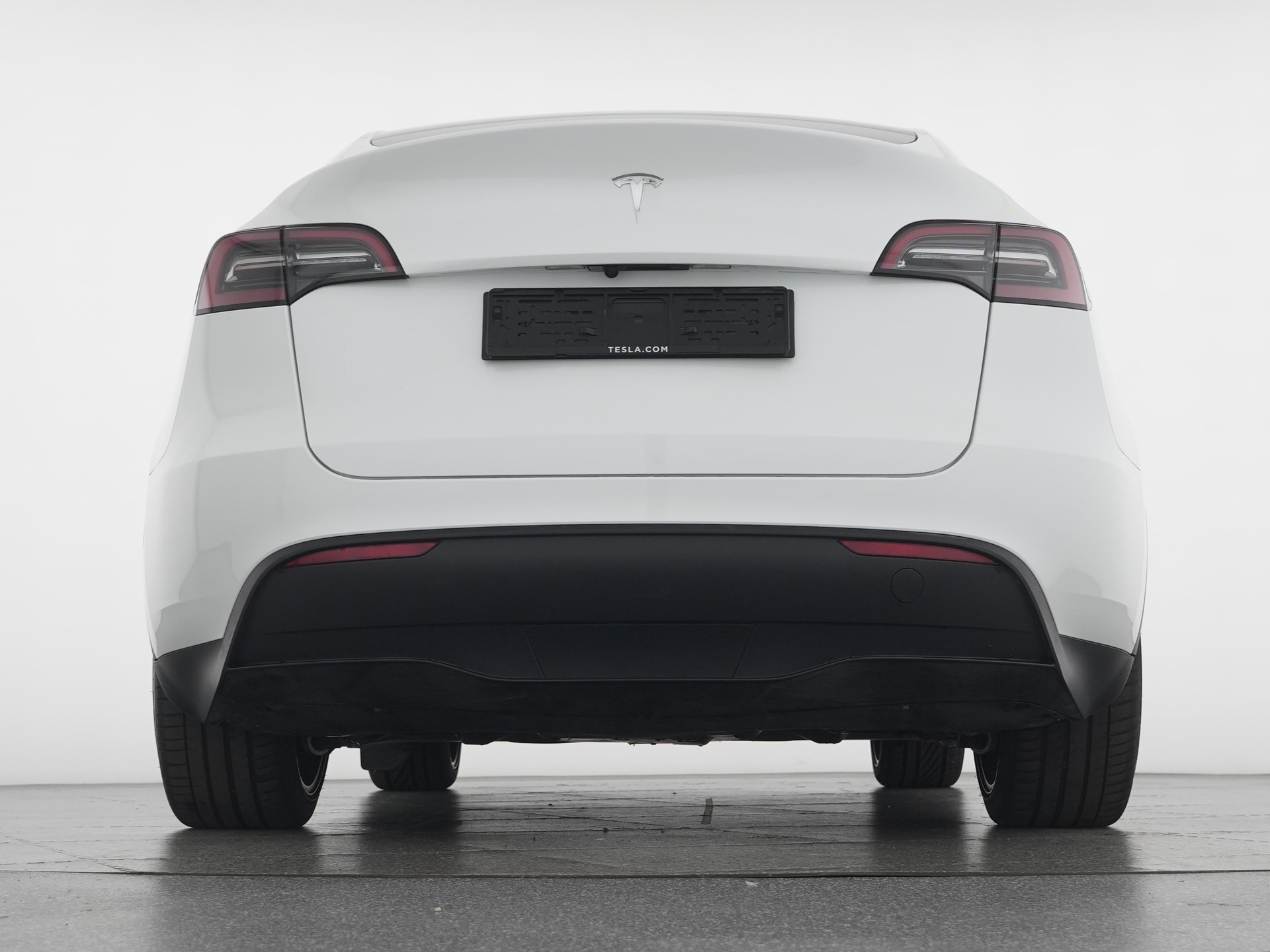 TESLA Model Y RWD-image-4