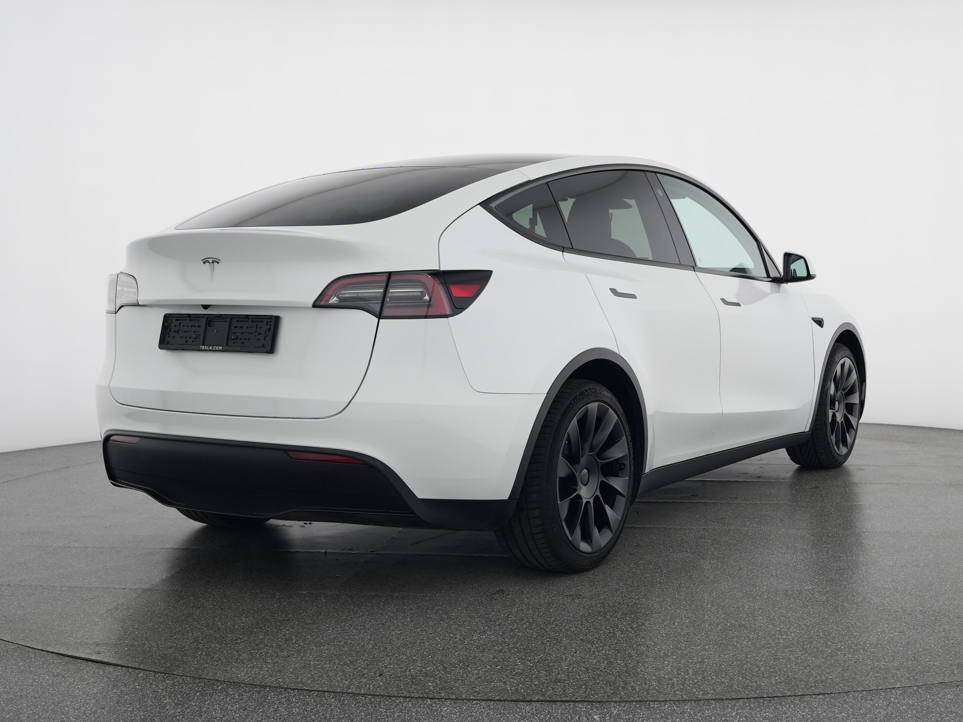 TESLA Model Y RWD-image-3