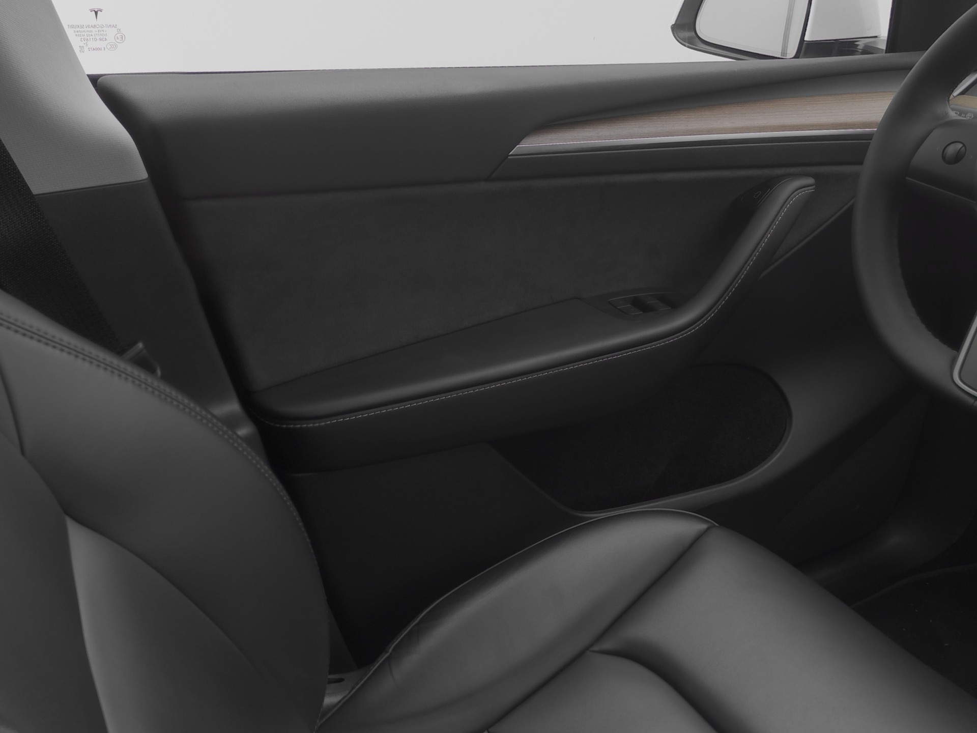 TESLA Model Y RWD-image-9
