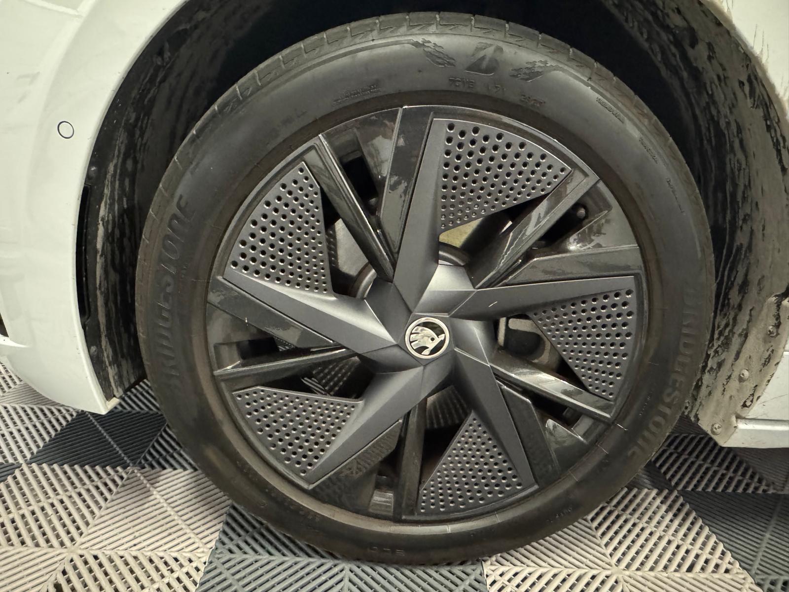 SKODA Enyaq Coupé RS iV 80 4x4-image-26