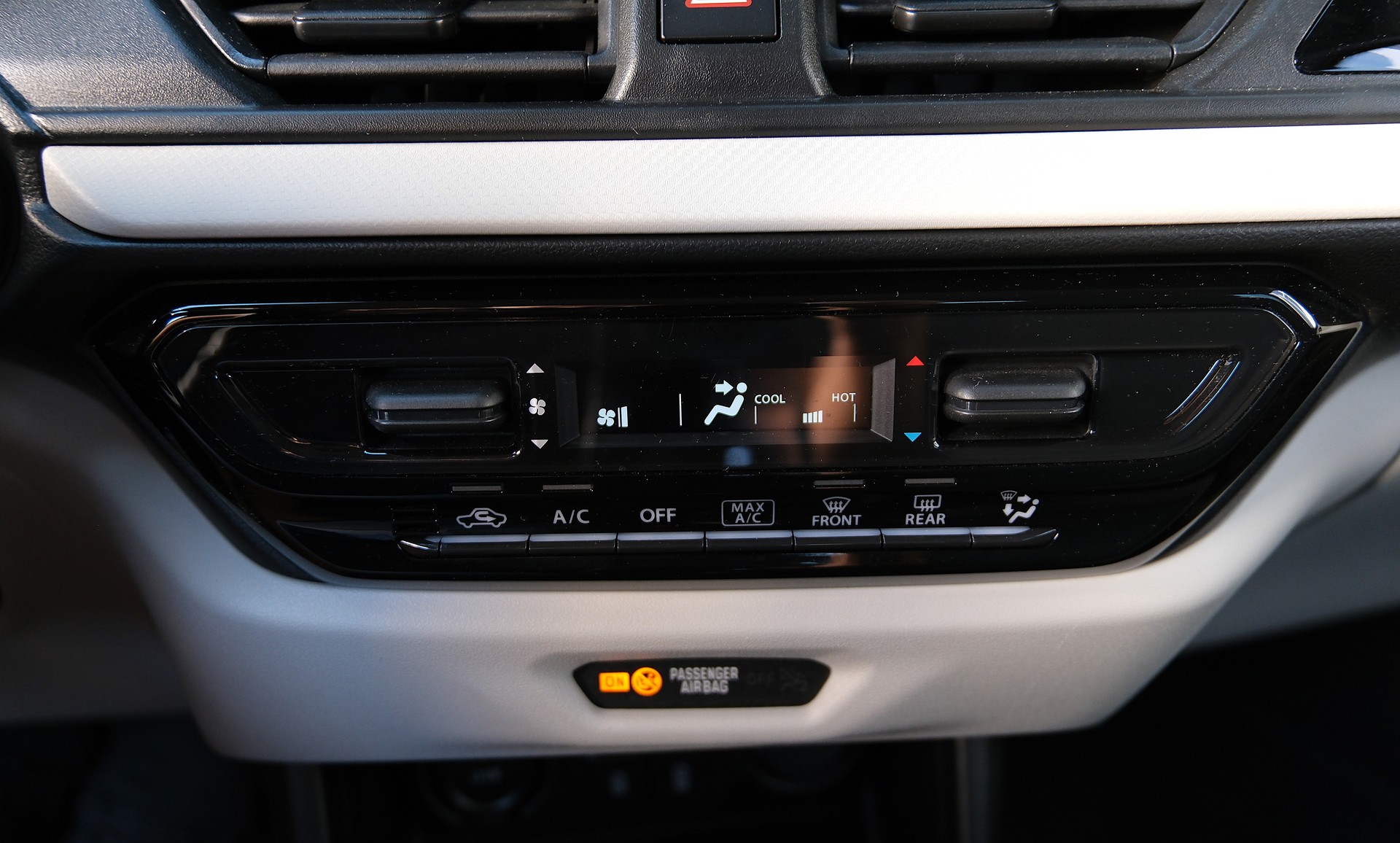 SUZUKI Swift 1.2 Compact+ Hybrid 4x4-image-21