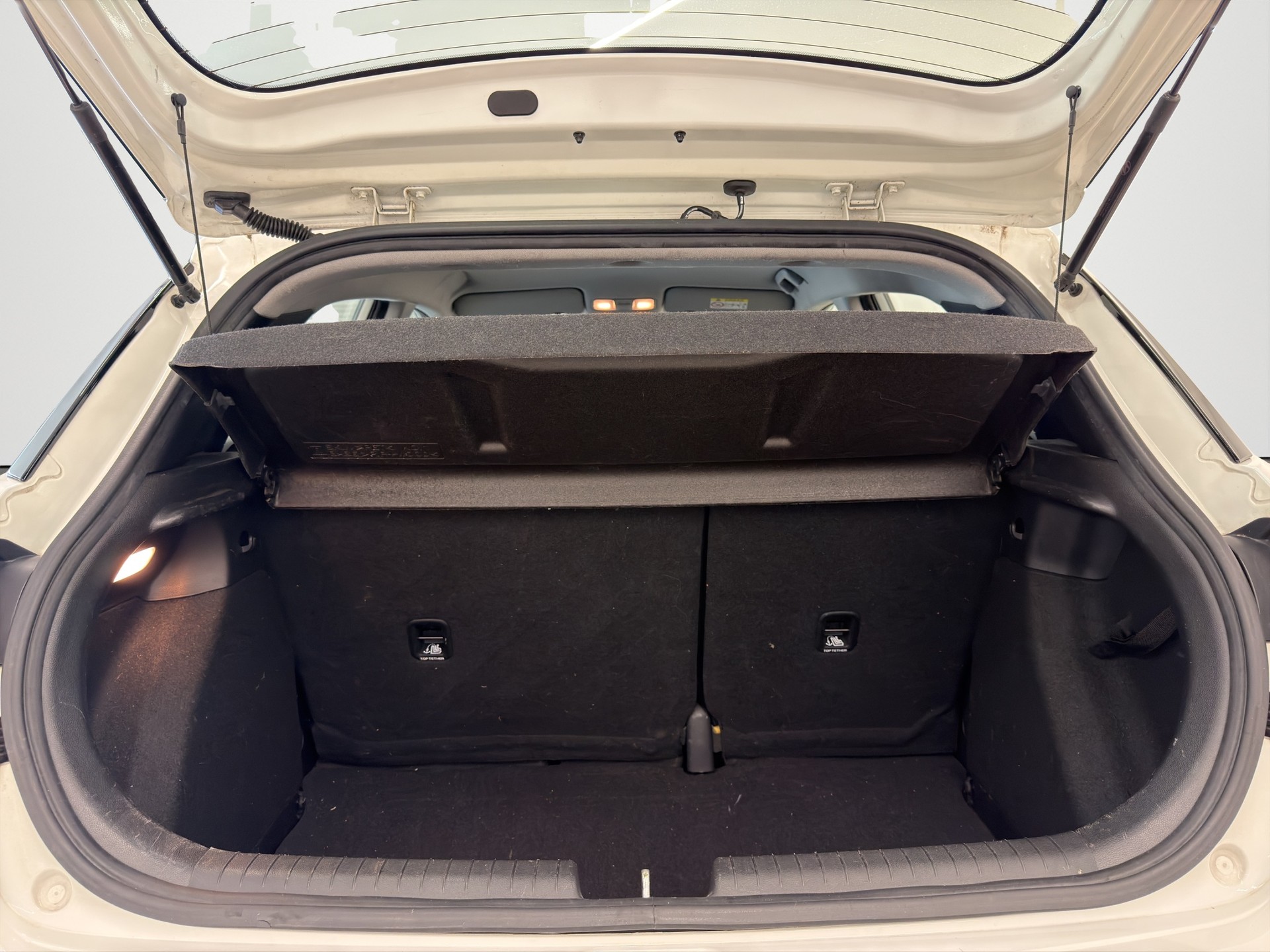 HYUNDAI i20 active-image-12