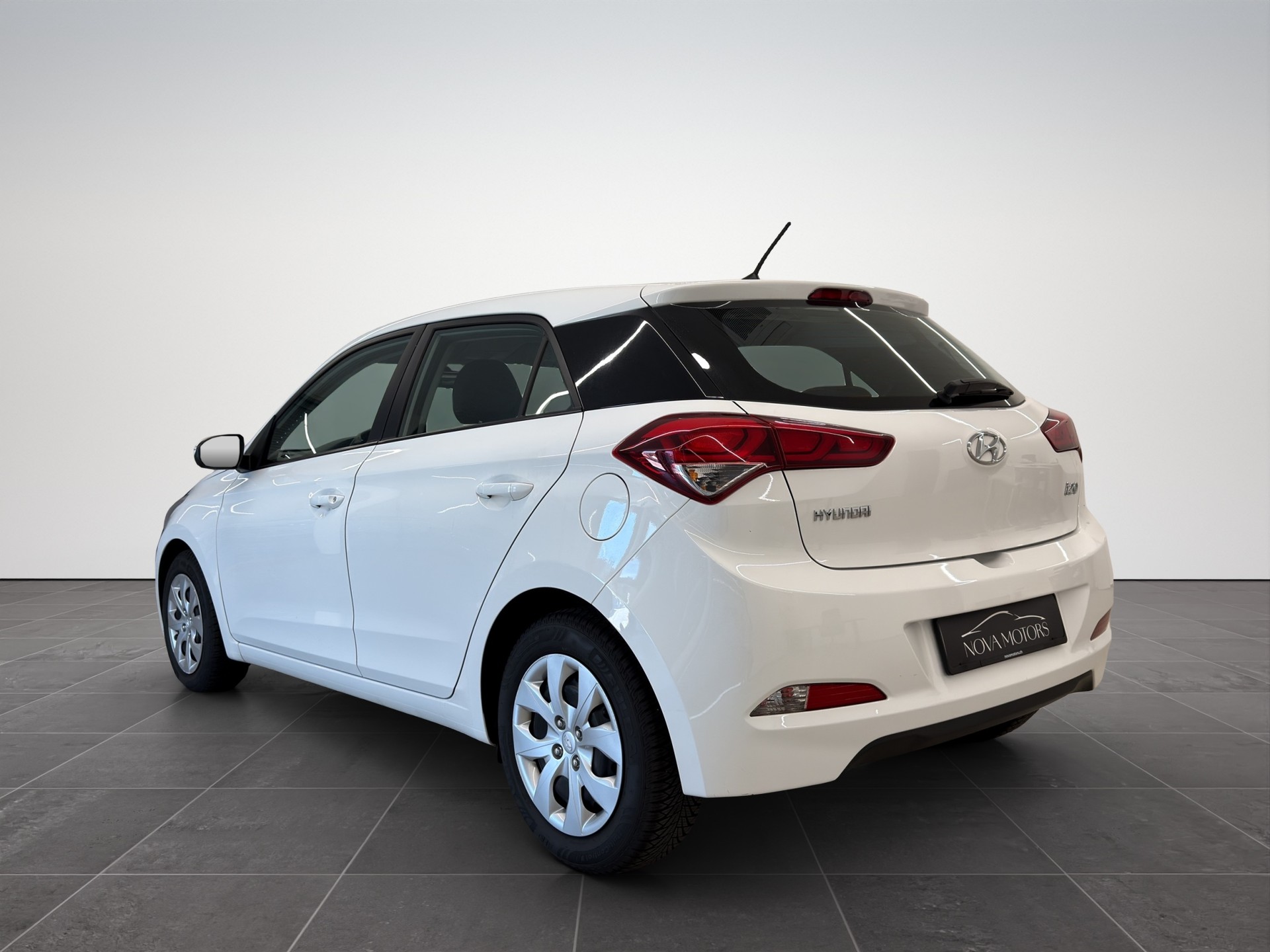 HYUNDAI i20 active-image-3
