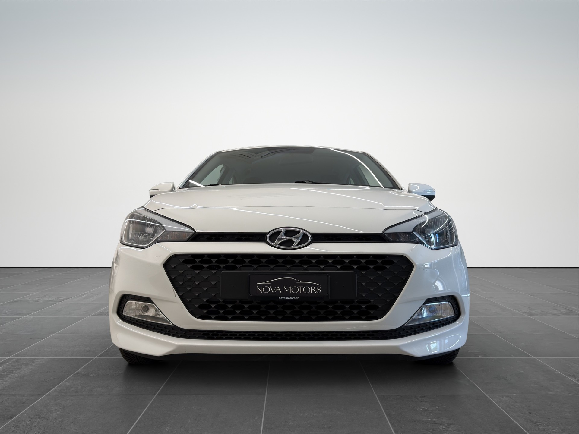 HYUNDAI i20 active-image-1