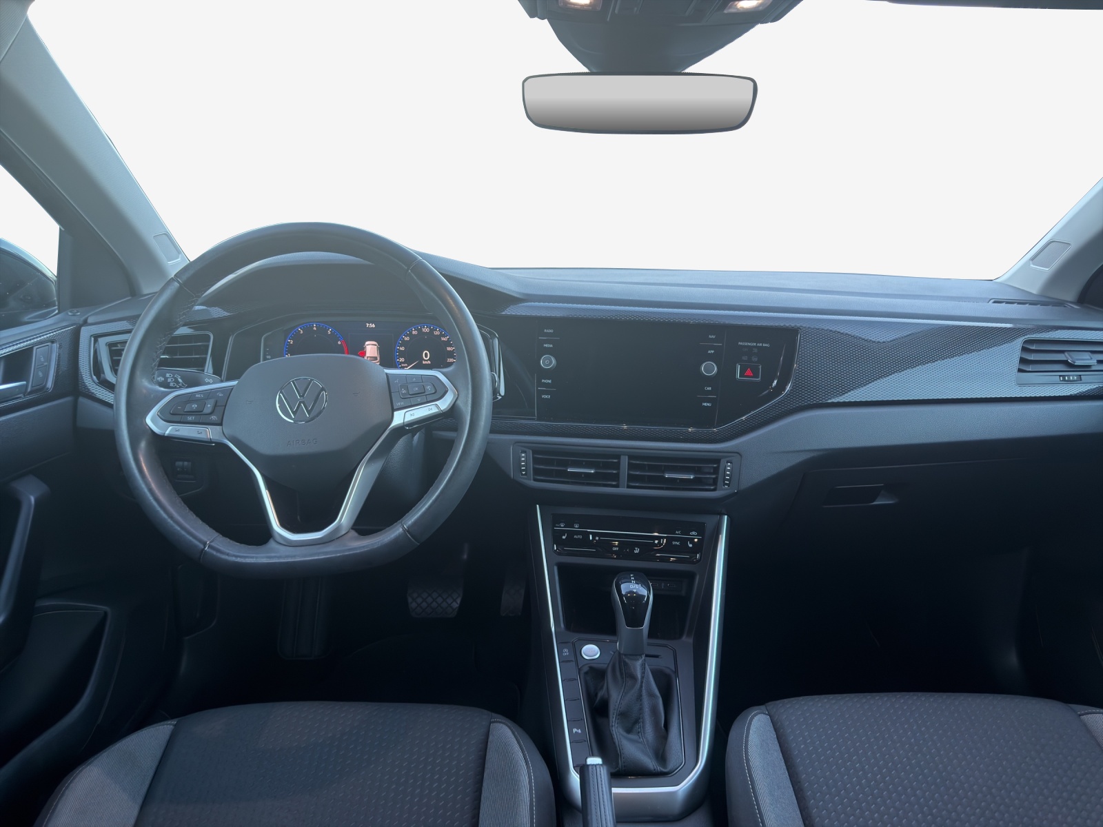 VW Taigo 1.0 TSI Life DSG-image-8