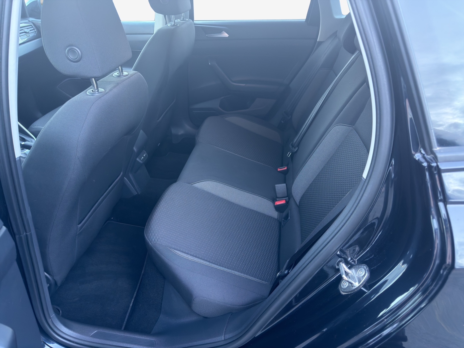 VW Taigo 1.0 TSI Life DSG-image-11