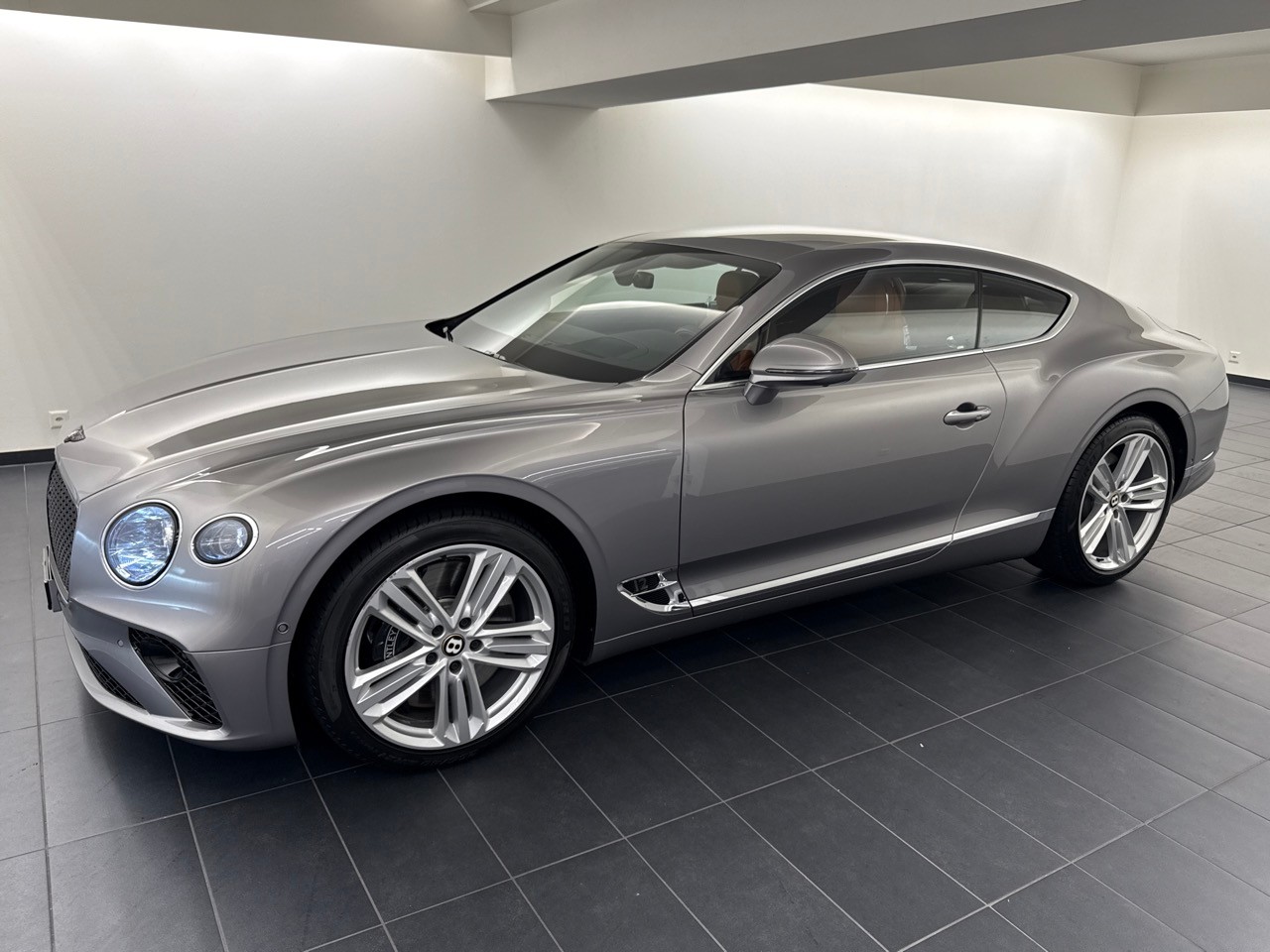 BENTLEY Continental GT 6.0 W12 ''CH-Auslieferung''-image-18