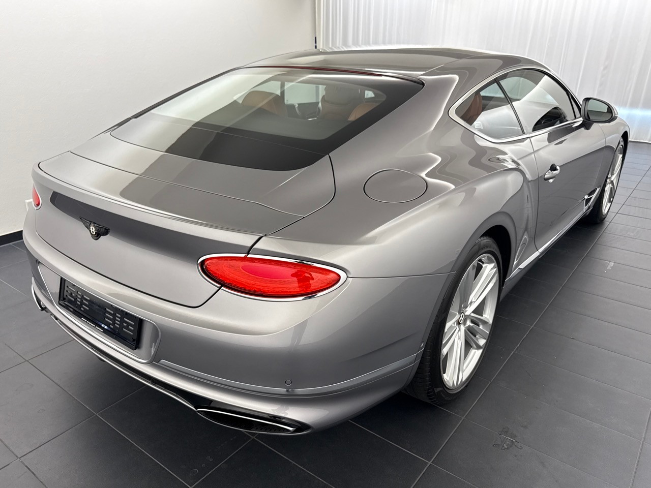 BENTLEY Continental GT 6.0 W12 ''CH-Auslieferung''-image-2