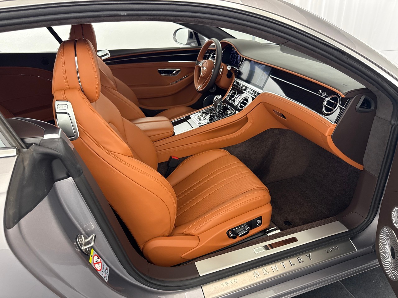BENTLEY Continental GT 6.0 W12 ''CH-Auslieferung''-image-8