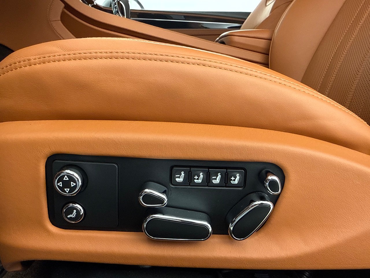 BENTLEY Continental GT 6.0 W12 ''CH-Auslieferung''-image-10