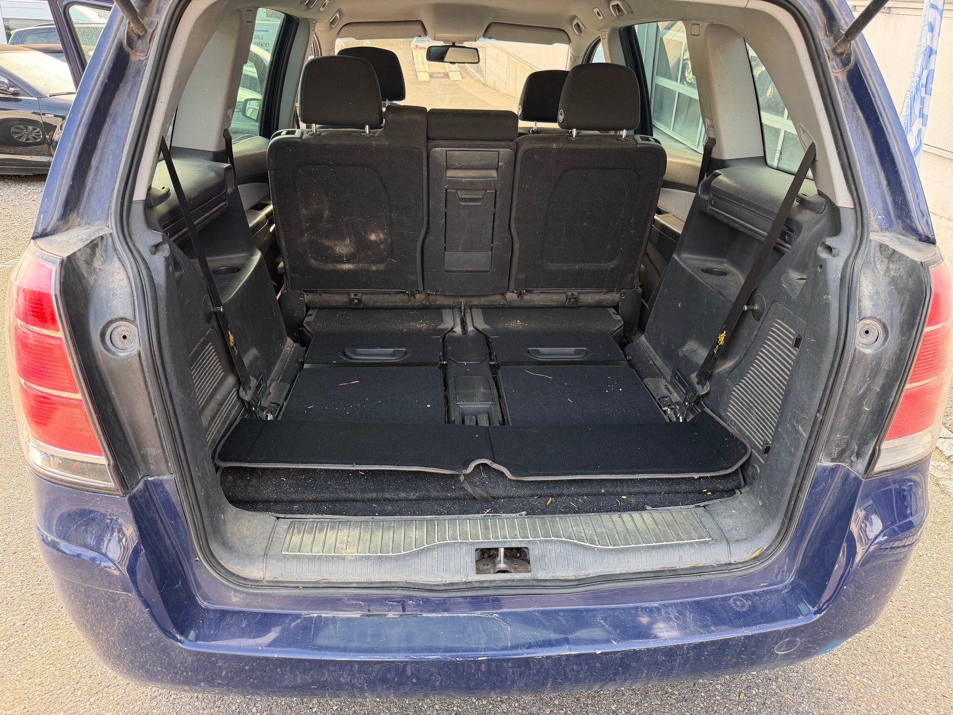 OPEL Zafira 2.2i 16V Essentia-image-8