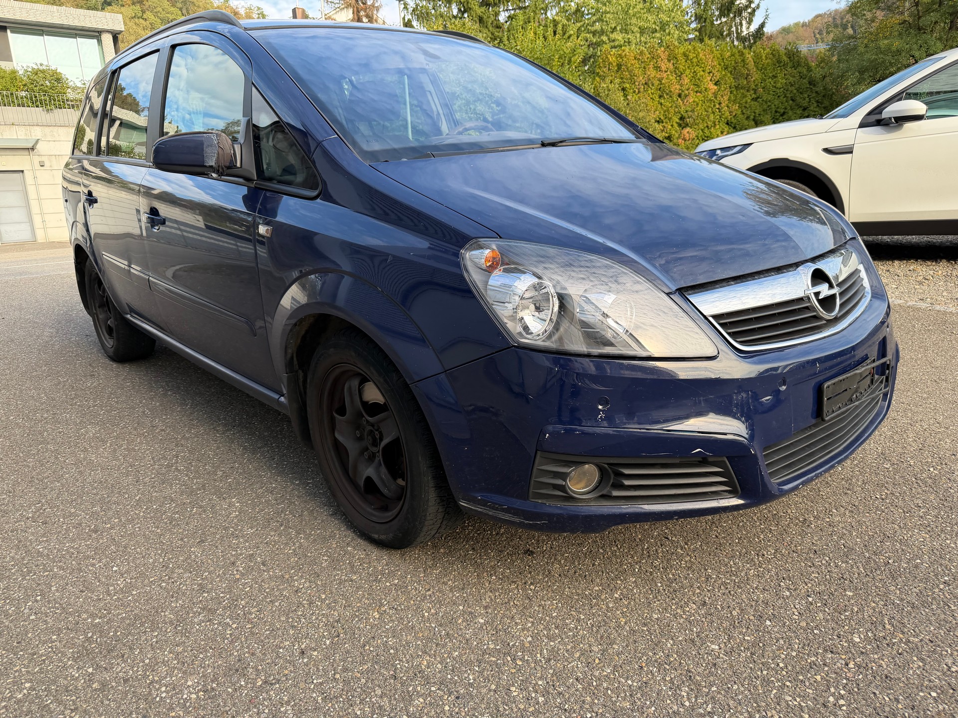 OPEL Zafira 2.2i 16V Essentia-image-2