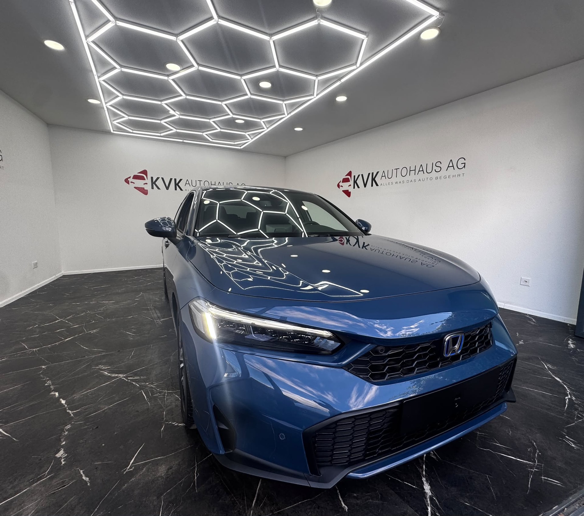 HONDA Civic 2.0 i-MMD HEV | Elegance Tageszulassung | CH-Fahrzeug | 8 Jahre Werksgarantie |-image-3