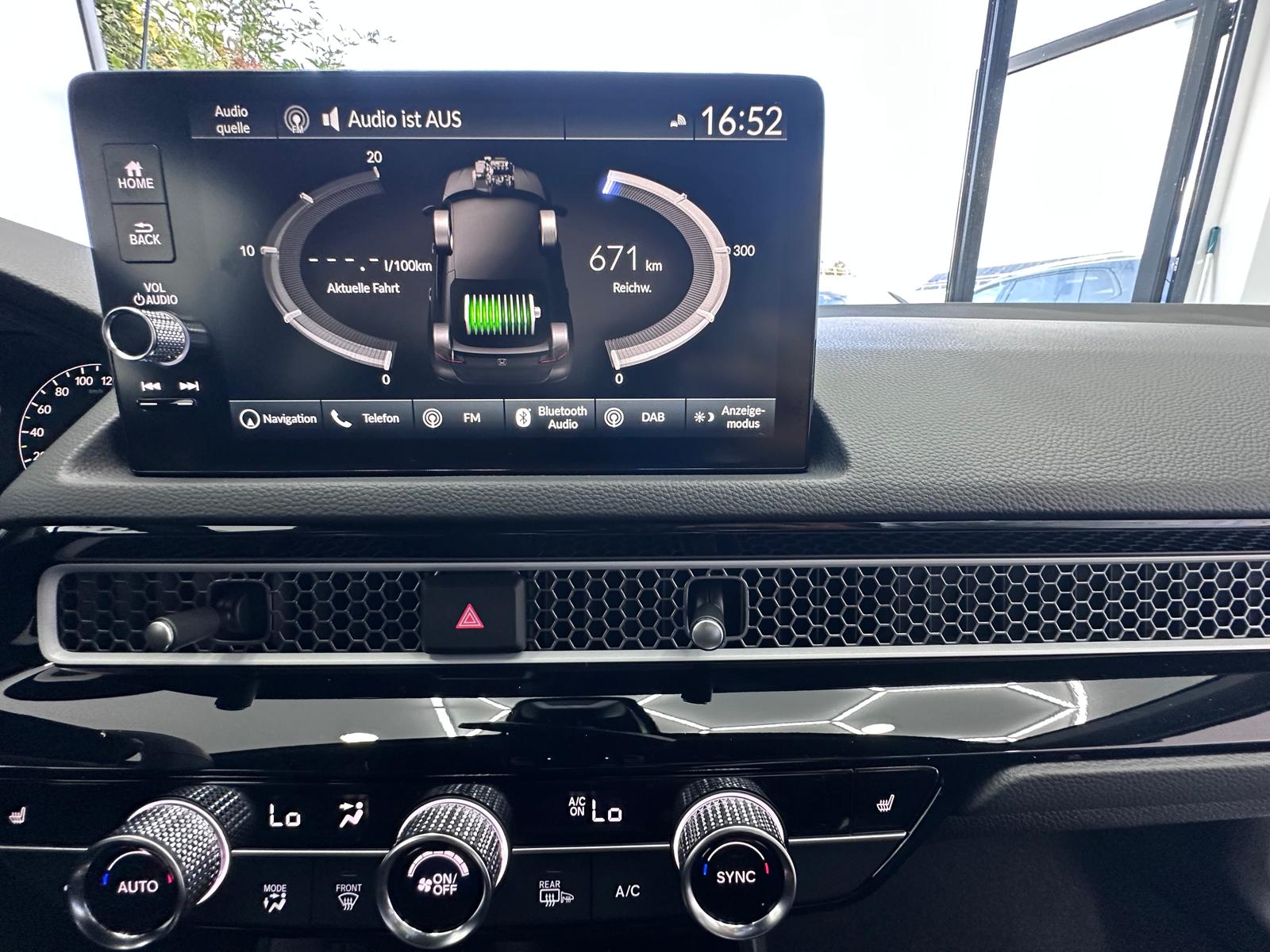 HONDA Civic 2.0 i-MMD HEV | Elegance Tageszulassung | CH-Fahrzeug | 8 Jahre Werksgarantie |-image-14