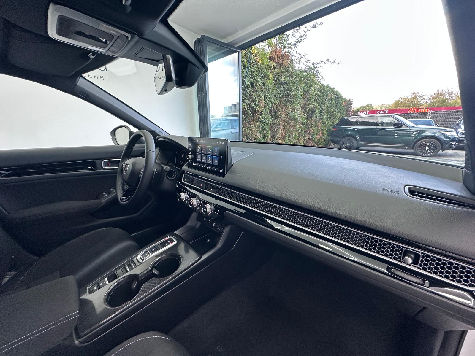 HONDA Civic 2.0 i-MMD HEV | Elegance Tageszulassung | CH-Fahrzeug | 8 Jahre Werksgarantie |-image-15
