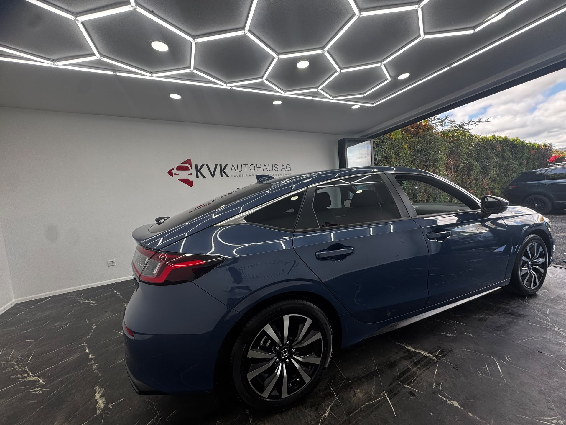 HONDA Civic 2.0 i-MMD HEV | Elegance Tageszulassung | CH-Fahrzeug | 8 Jahre Werksgarantie |-image-5