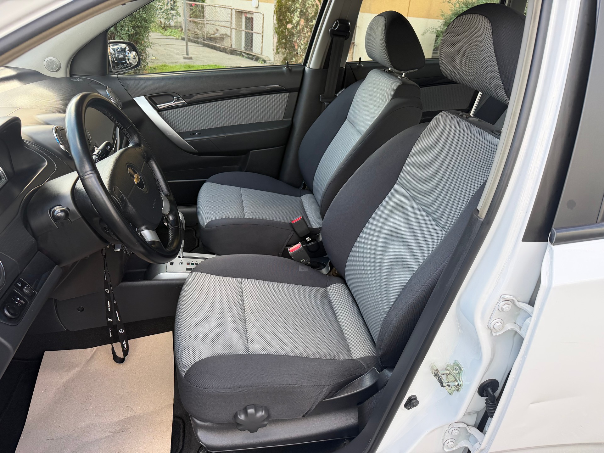 CHEVROLET Aveo 1.4 LT Automatic-image-9