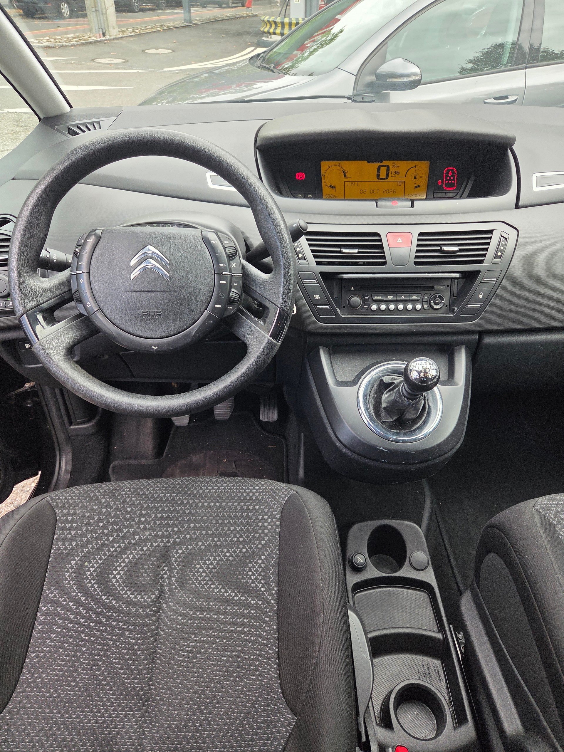 CITROEN Grand C4 Picasso 1.6 HDI 16V Attraction-image-5