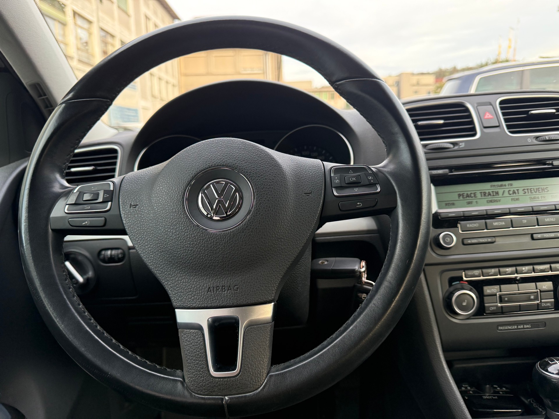 VW Golf 1.4 TSI Highline-image-10