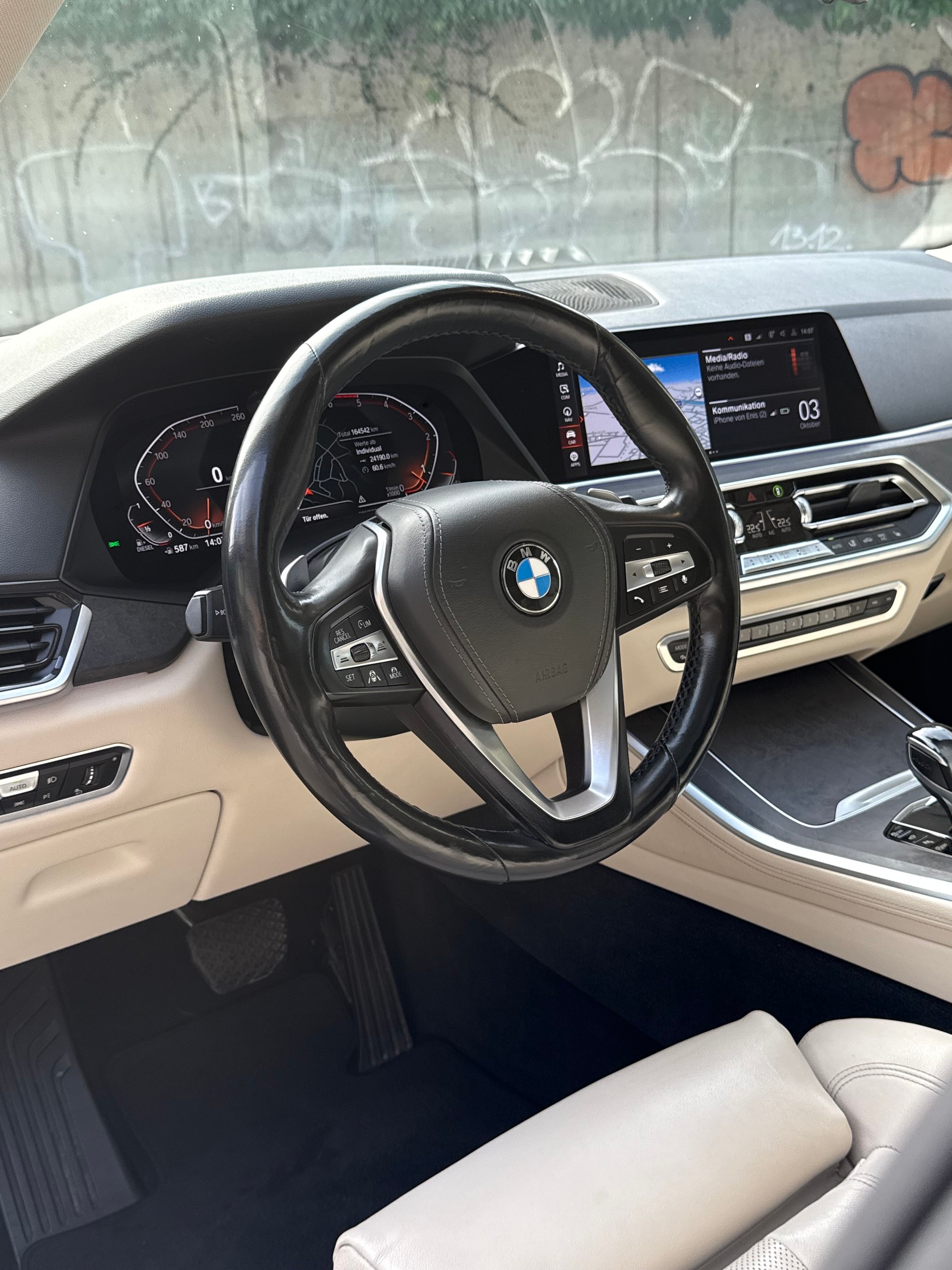 BMW 30d xDrive-image-2