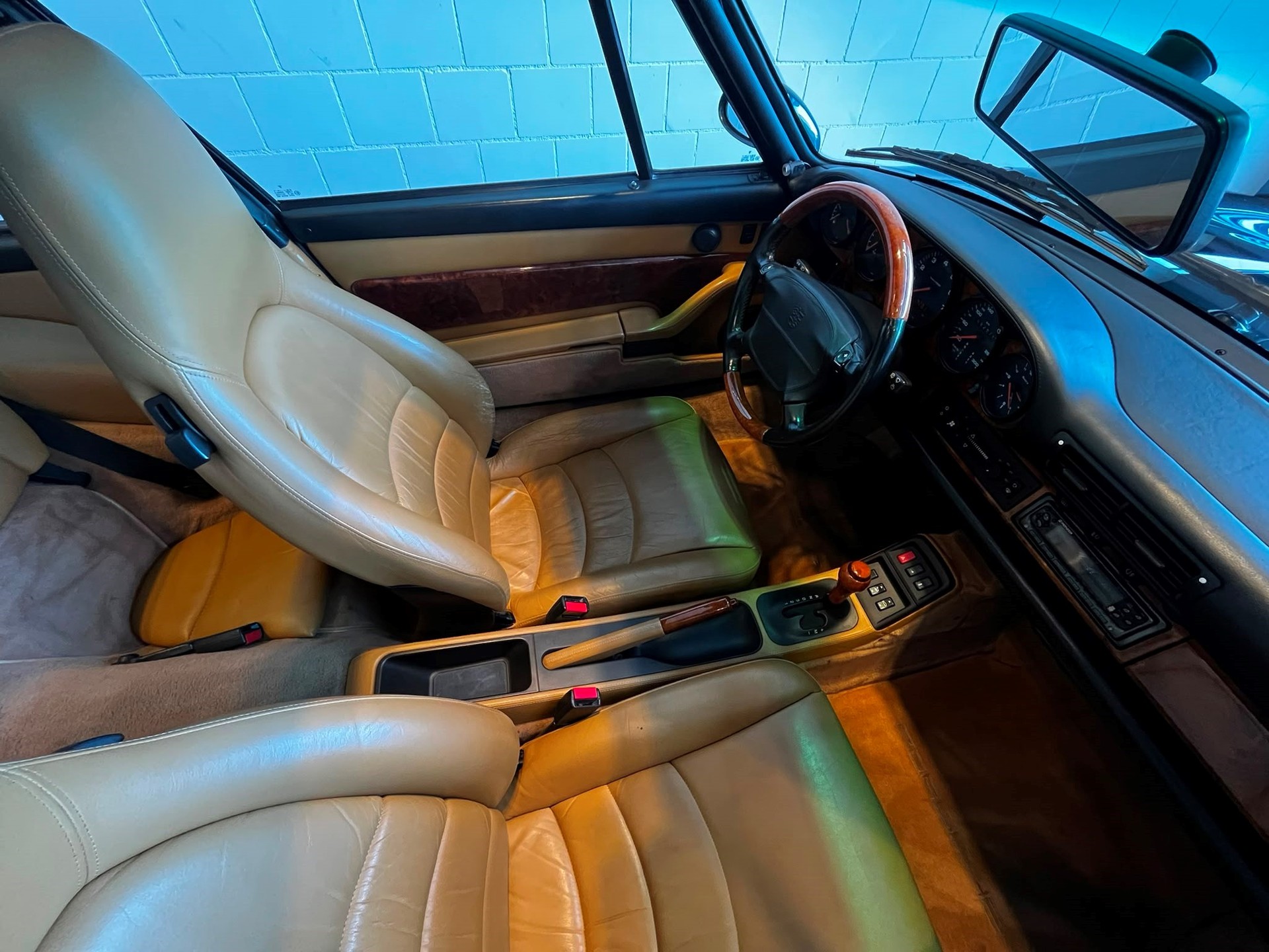 PORSCHE 911 Carrera-image-15