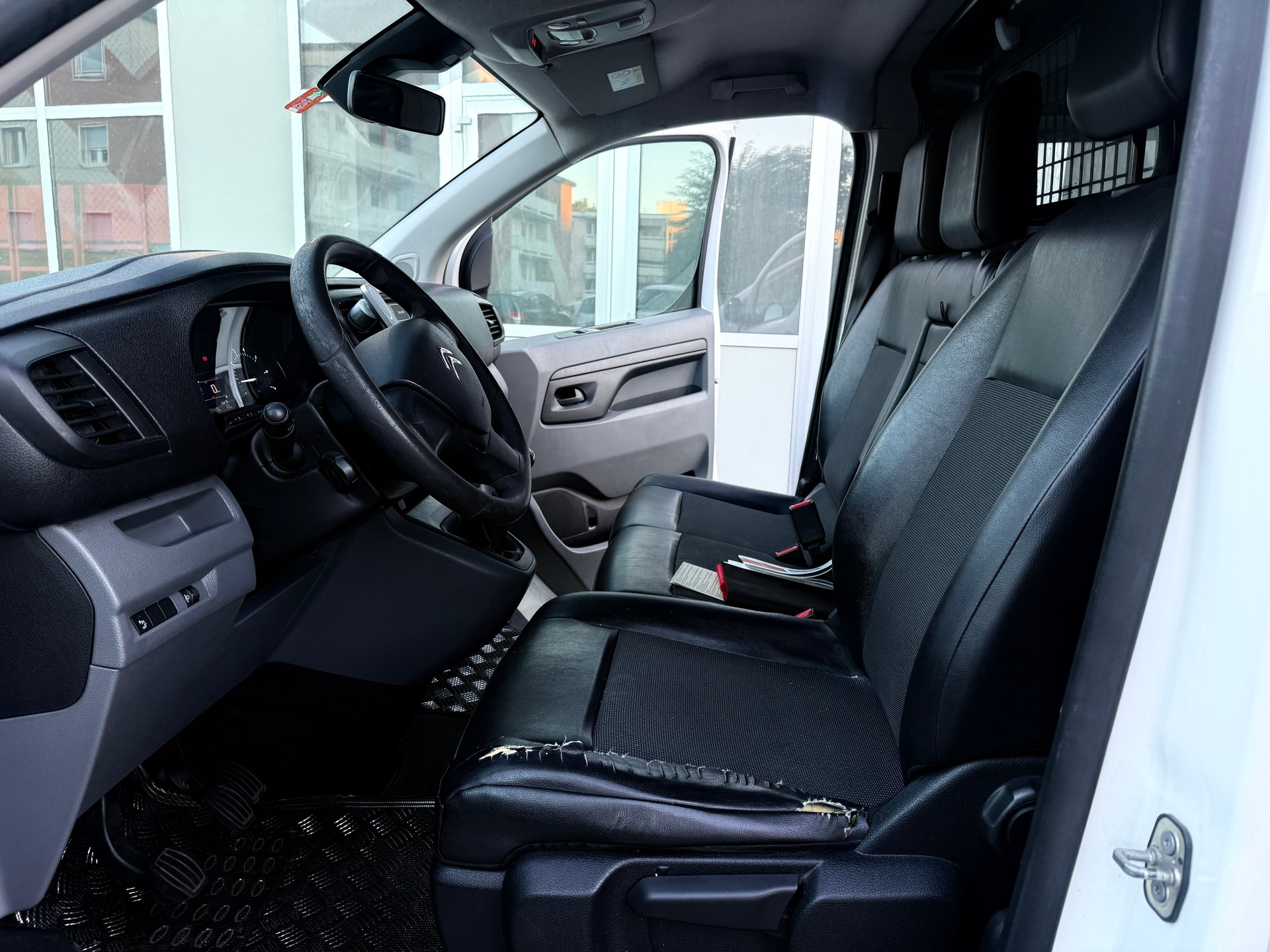 CITROEN Jumpy 2.0 BlueHDi 120 M Komfort-image-6