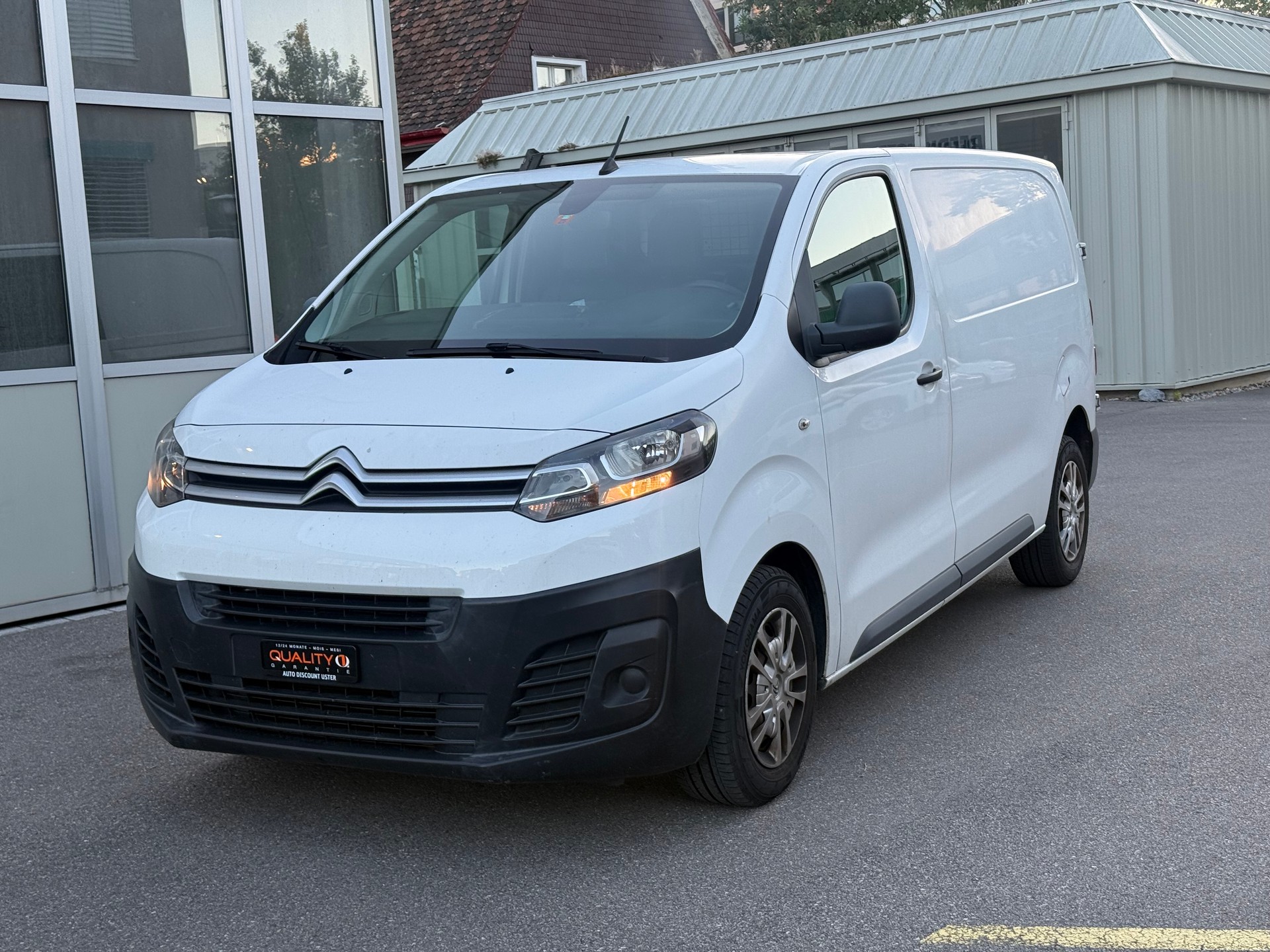 CITROEN Jumpy 2.0 BlueHDi 120 M Komfort-image-1