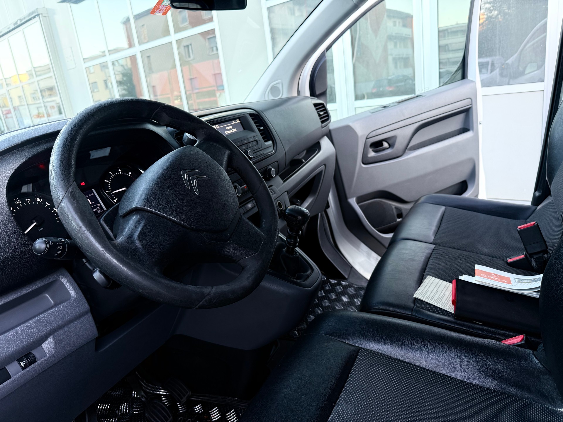 CITROEN Jumpy 2.0 BlueHDi 120 M Komfort-image-7