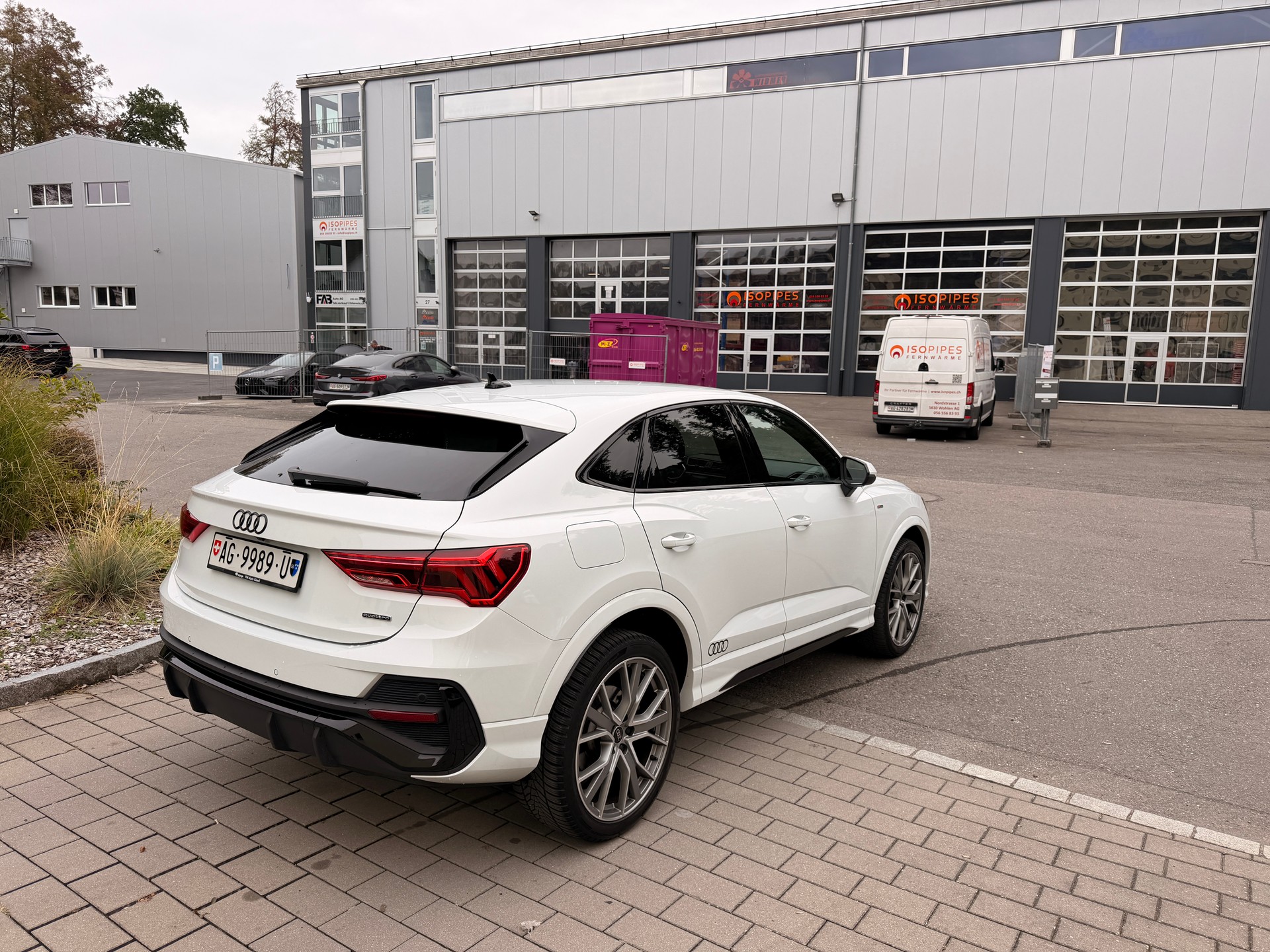 AUDI Q3 Sportback 40 TDI S line quattro S-tronic-image-3