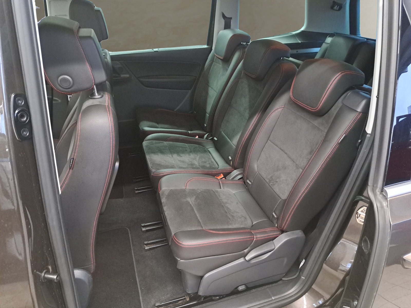 SEAT Alhambra 1.4 TSI FR Line DSG-image-15