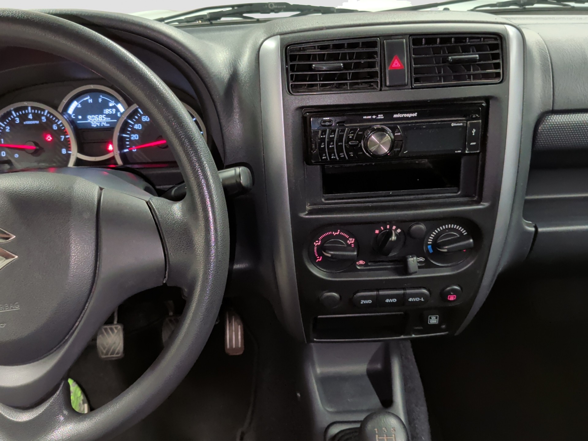 SUZUKI Jimny 1.3 16V Unico-image-9