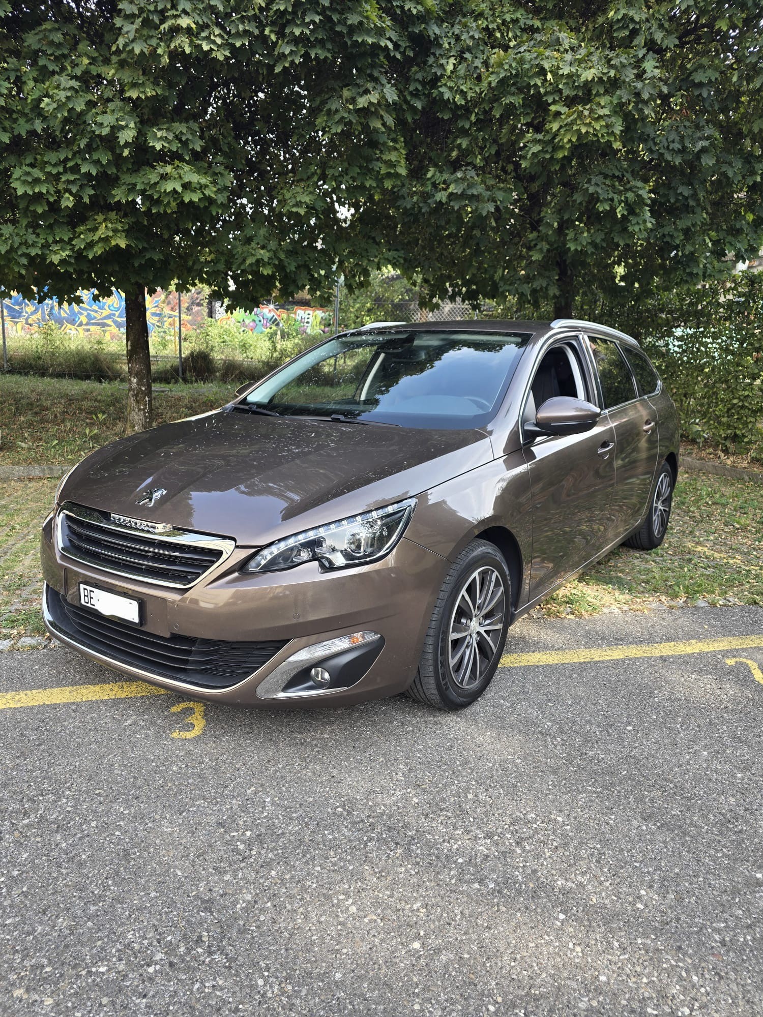 PEUGEOT 308 SW 1.6 THP Style-image-0