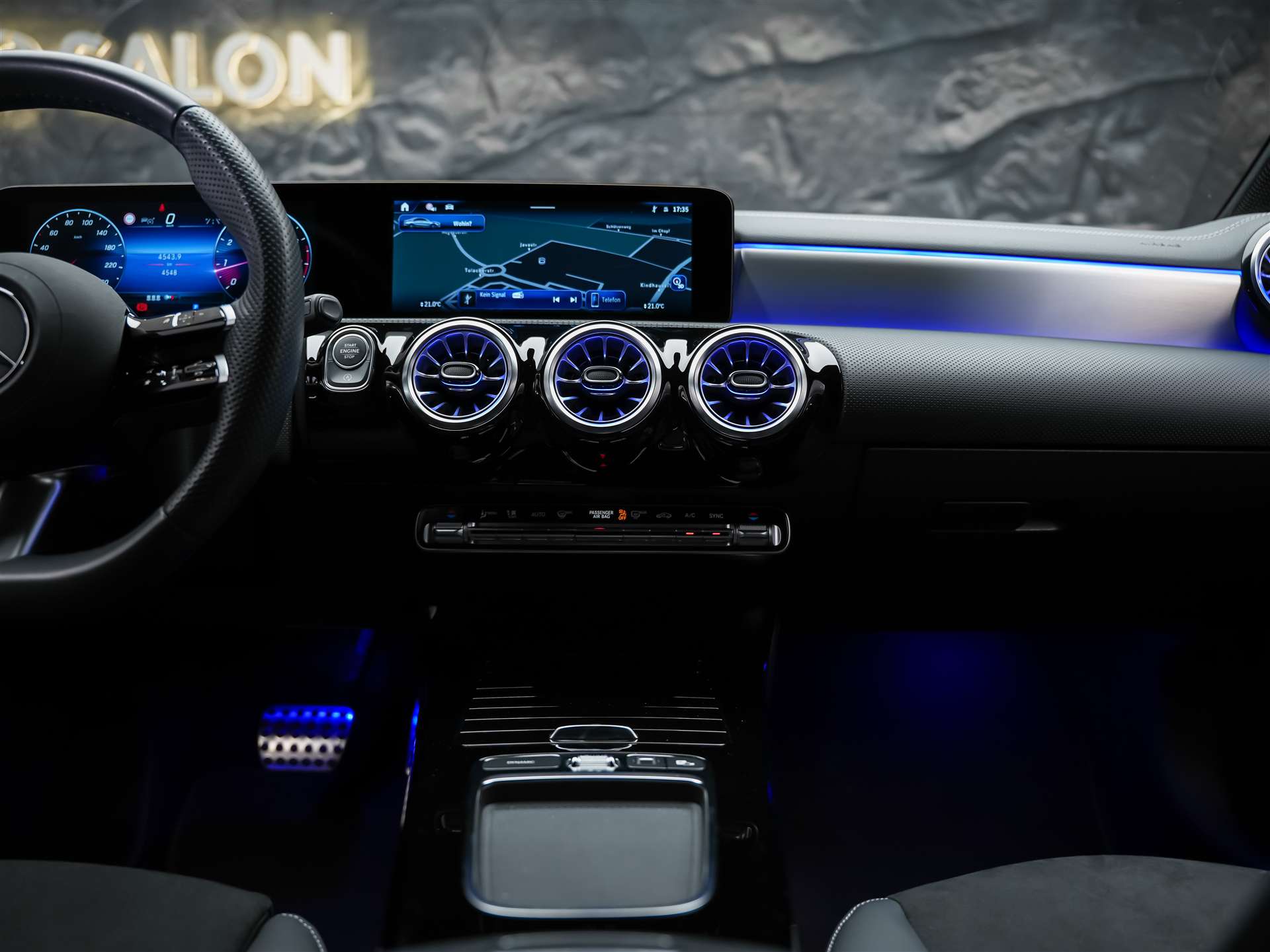 MERCEDES-BENZ CLA 200 AMG Line 7G-DCT *Facelift*Assistenten*Amientenbeleuchtung*-image-18