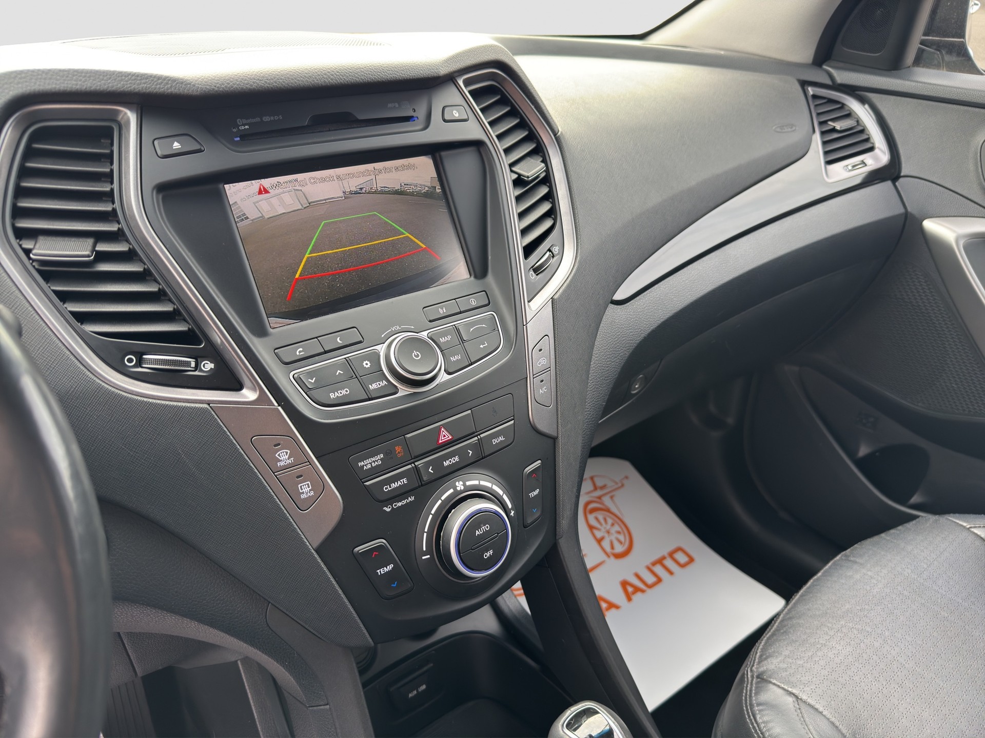 HYUNDAI SANTA FE-image-11