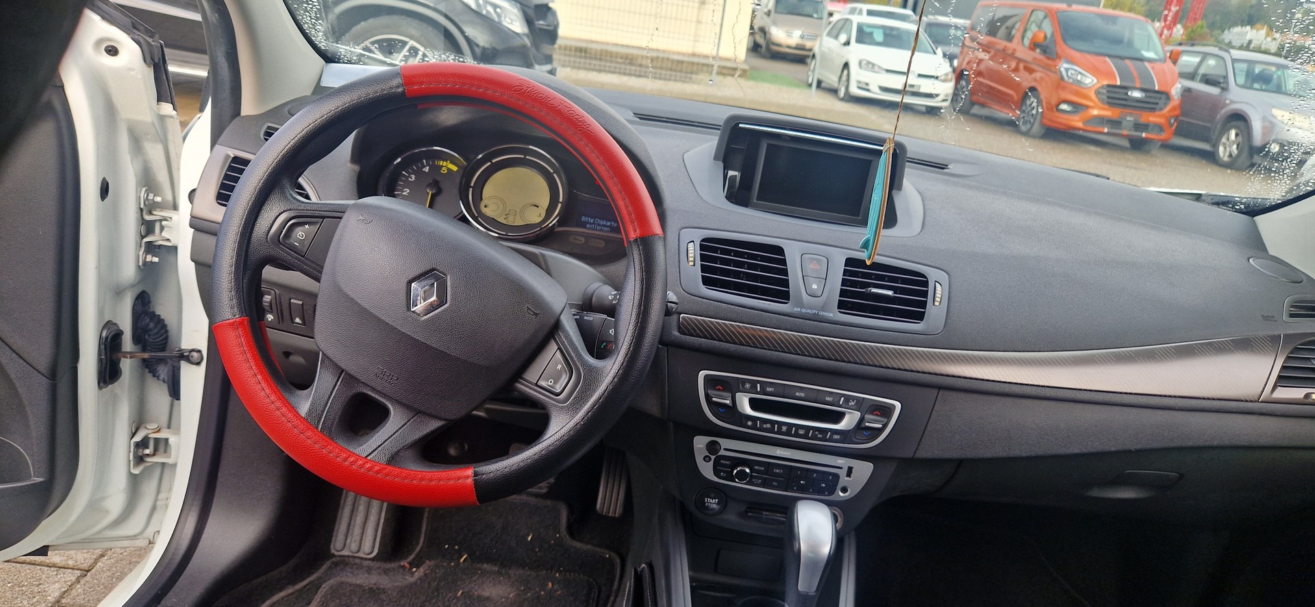 RENAULT Mégane Grandtour 1.5 dCi Dynamique EDC-image-7