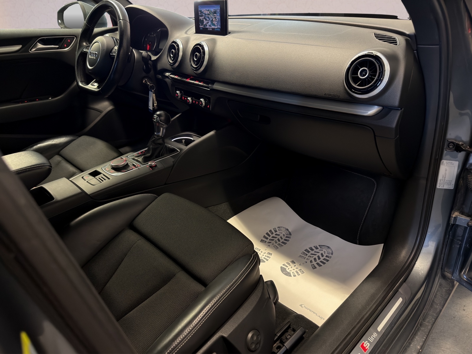 AUDI A3 Sportback 1.4 TFSI S-Line S-tronic-image-15