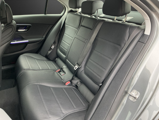 MERCEDES-BENZ C 300e EQ Hybrid-image-10